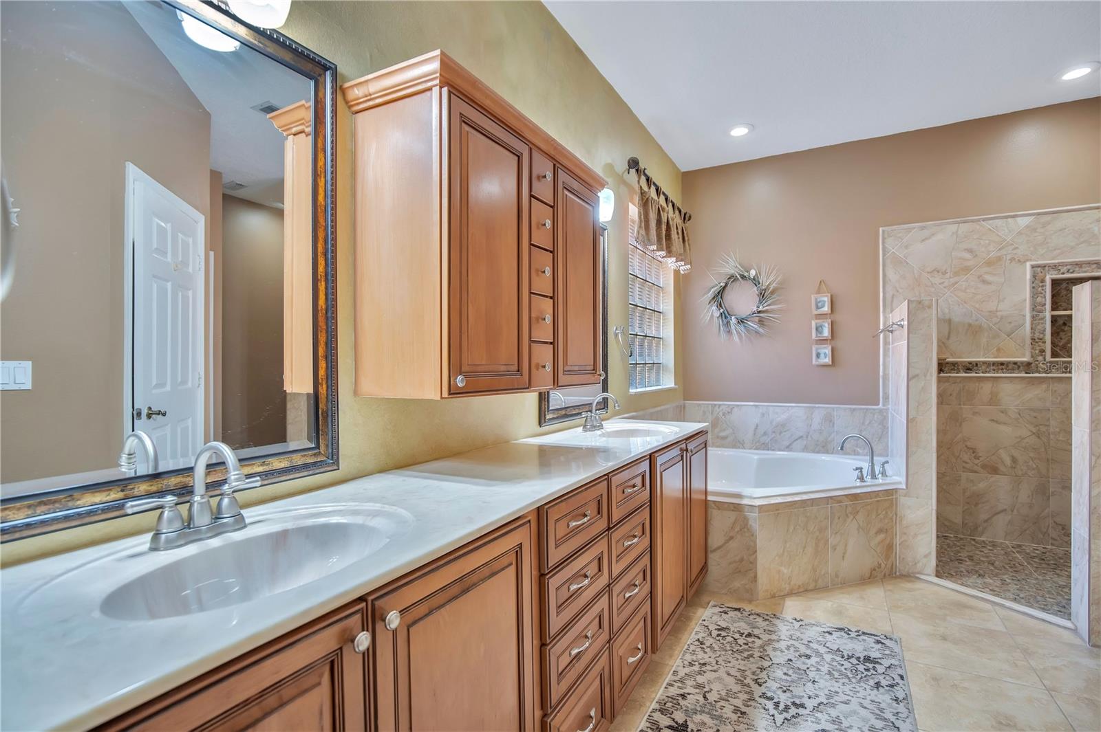 HUNTINGTON POINTE PH 3 - Residential