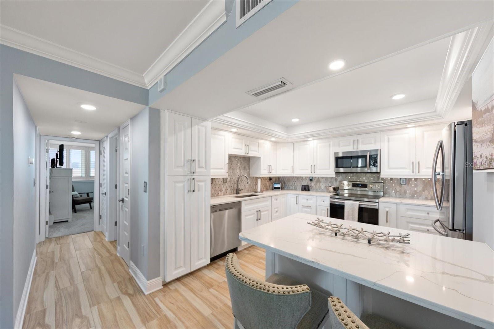 REDINGTON TOWERS BLDG 2 CONDO - Residential