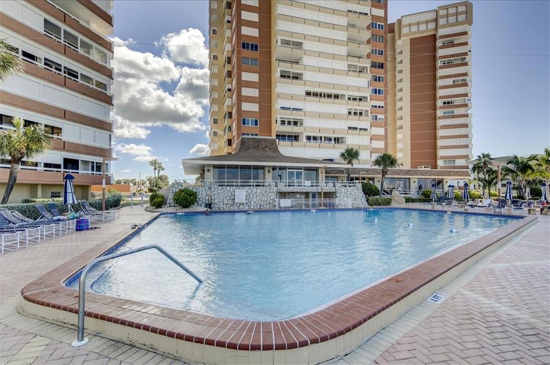 REDINGTON TOWERS BLDG 2 CONDO - Residential