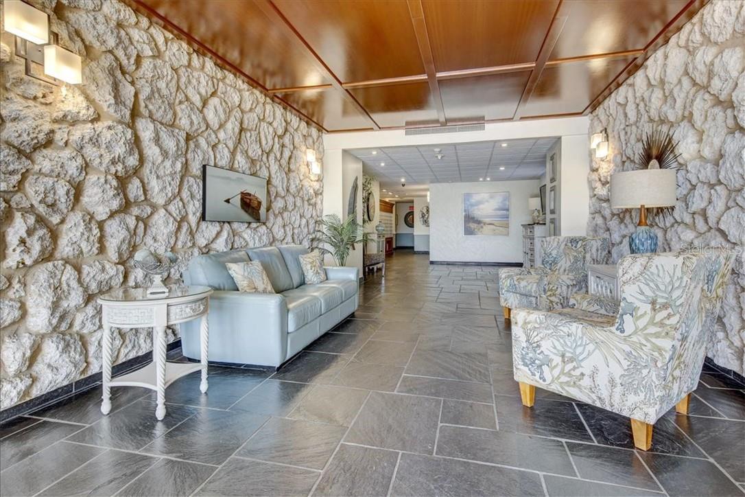 REDINGTON TOWERS BLDG 2 CONDO - Residential