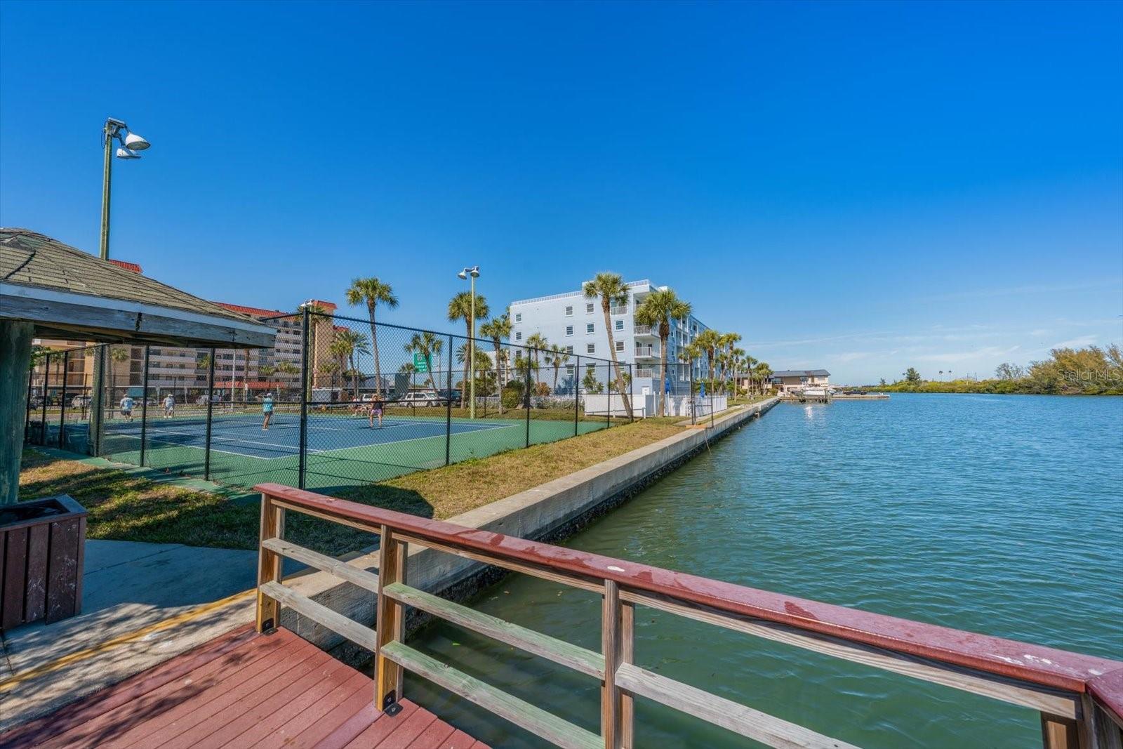 REDINGTON TOWERS BLDG 2 CONDO - Residential