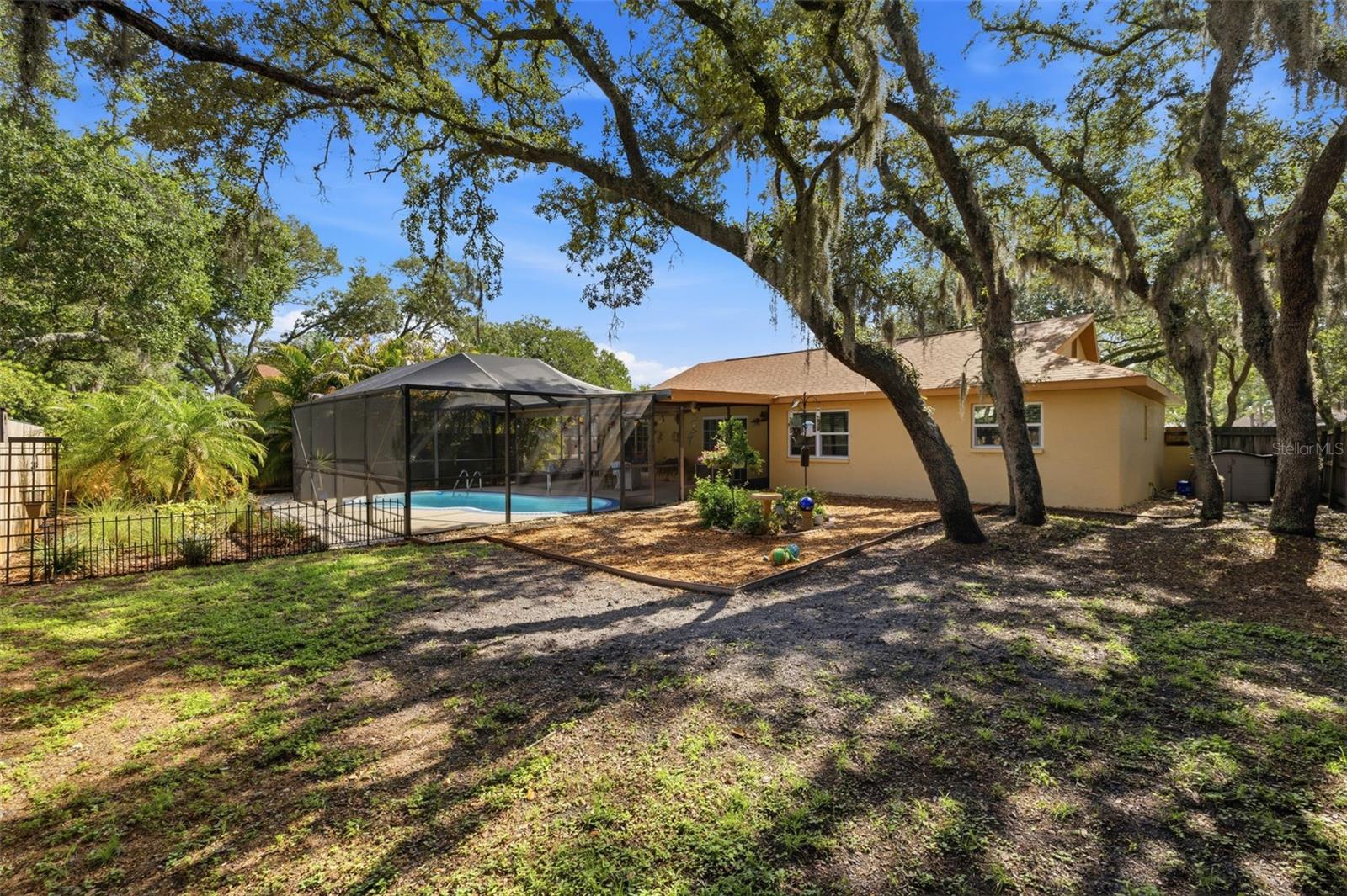 BRIARWOOD - Residential