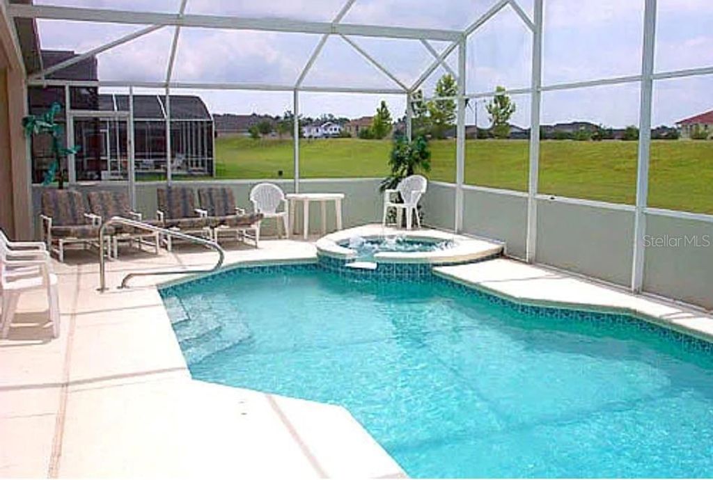 Photo of 683 Eagle Pointe S, Kissimmee, FL 34746 (MLS # O6367803)