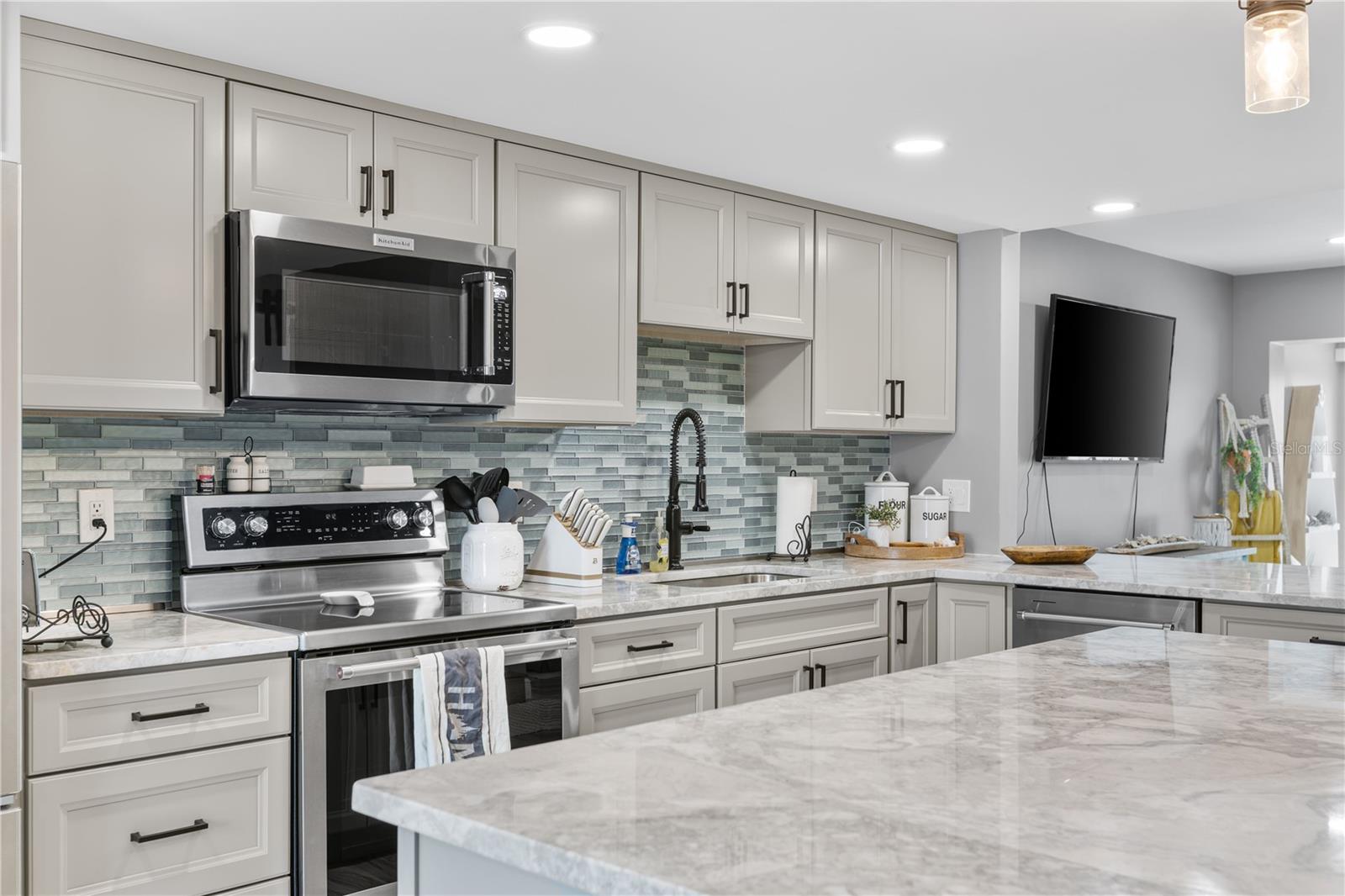 WINDRUSH COVE PH 1 CONDO - Residential