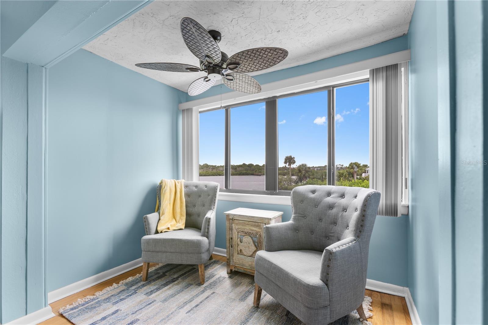 WINDRUSH COVE PH 1 CONDO - Residential