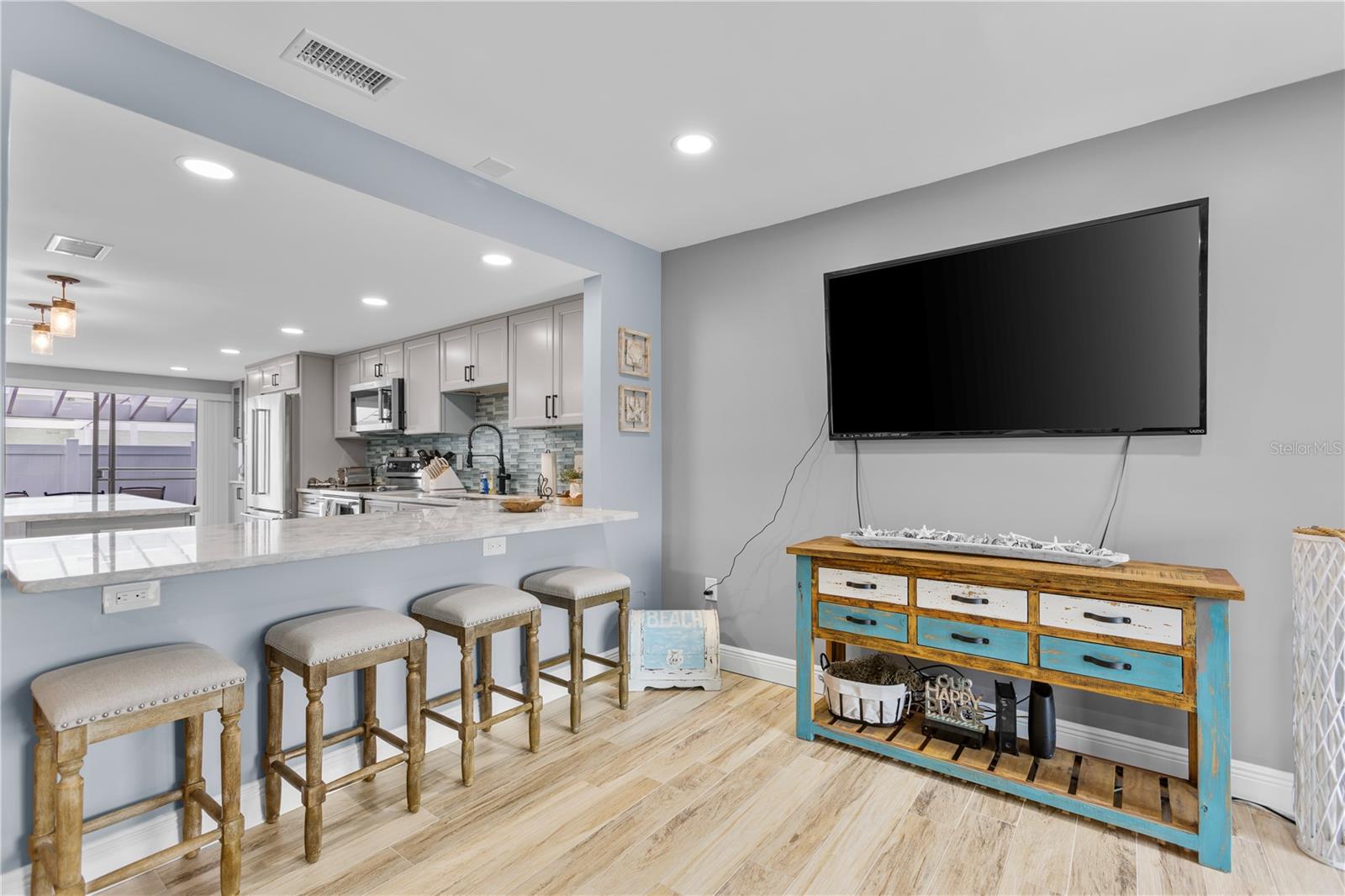 WINDRUSH COVE PH 1 CONDO - Residential