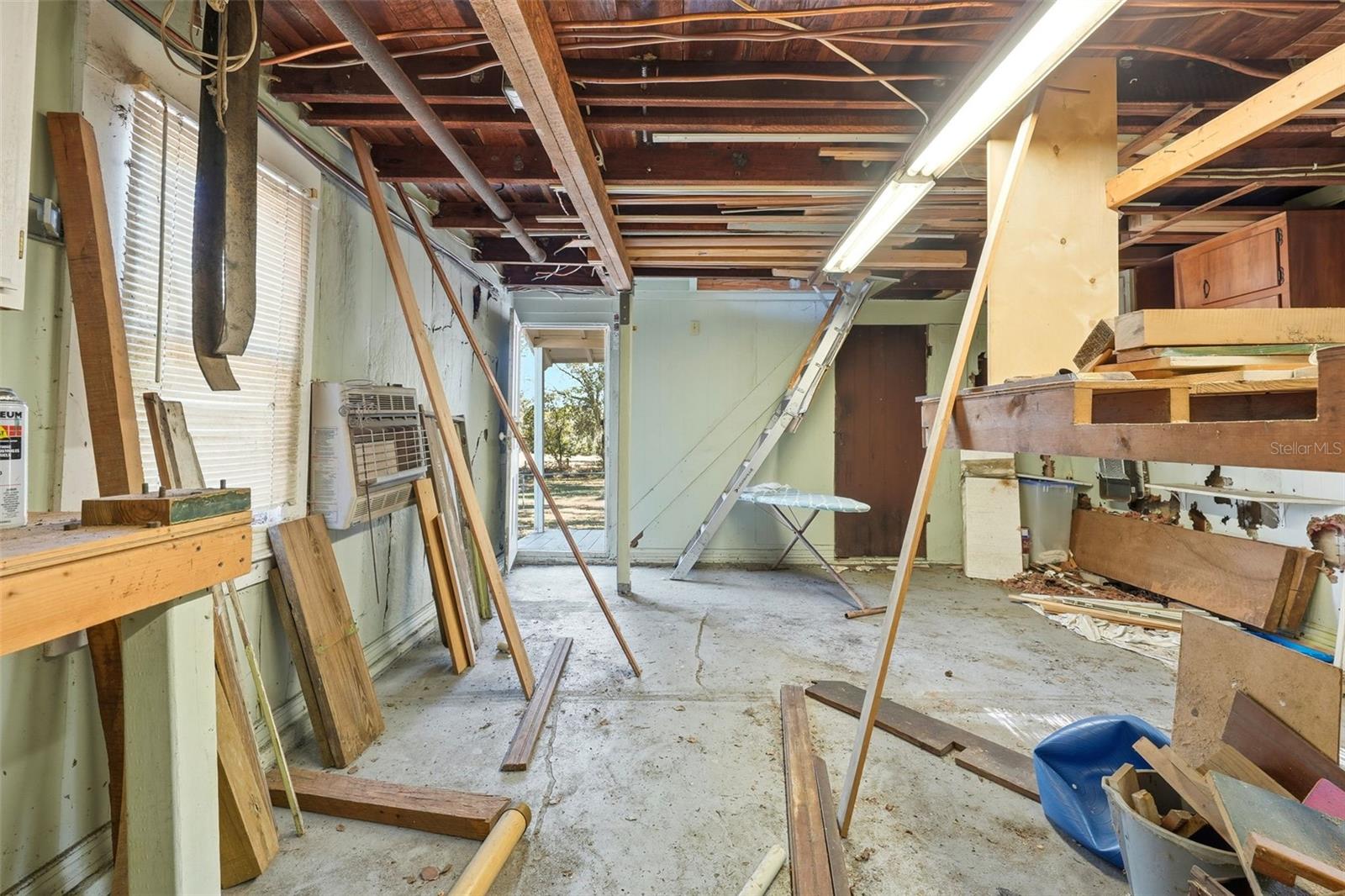 ACREAGE & UNREC - Residential