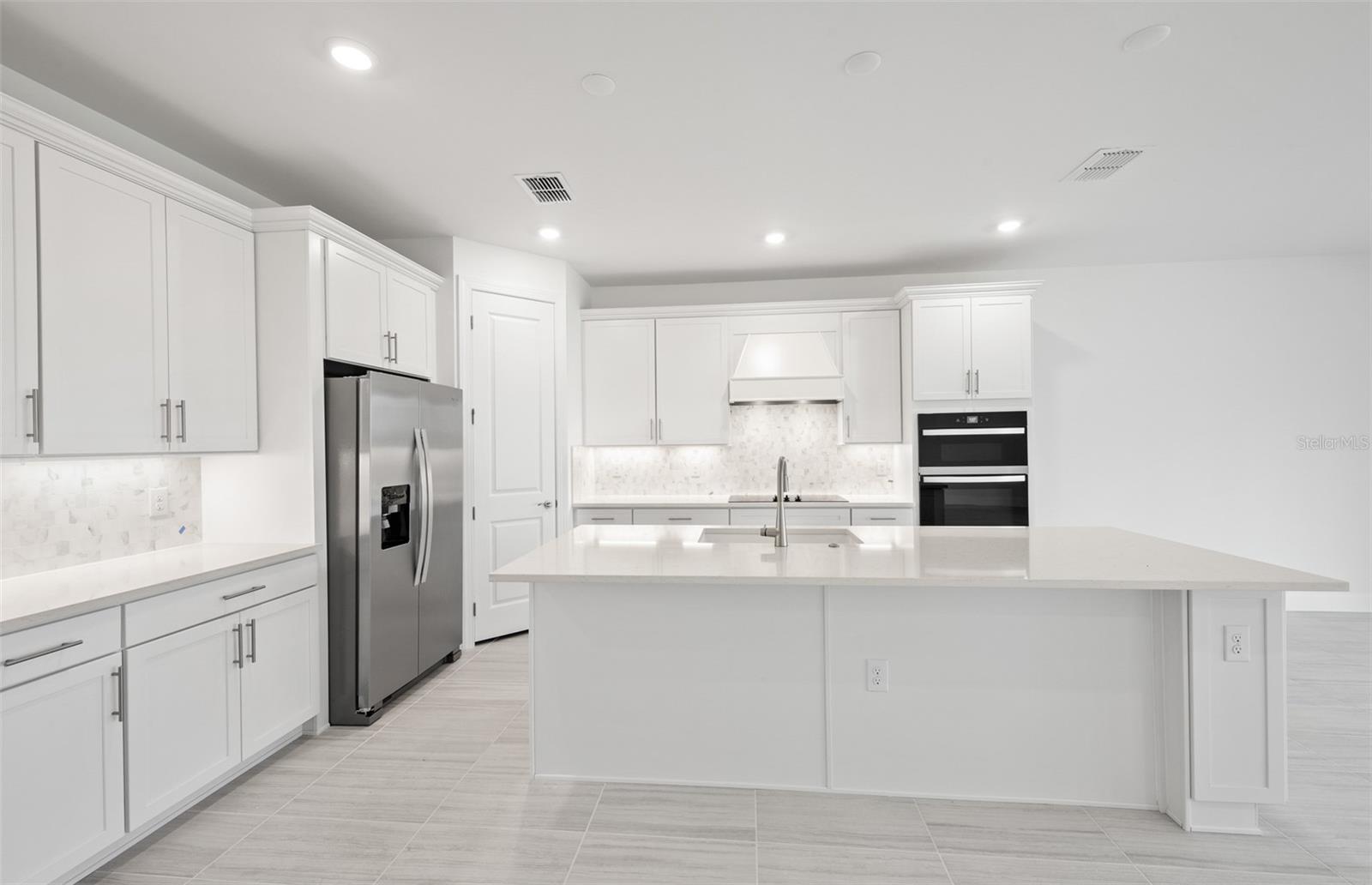 LAKESPUR WELLEN PARK - Residential