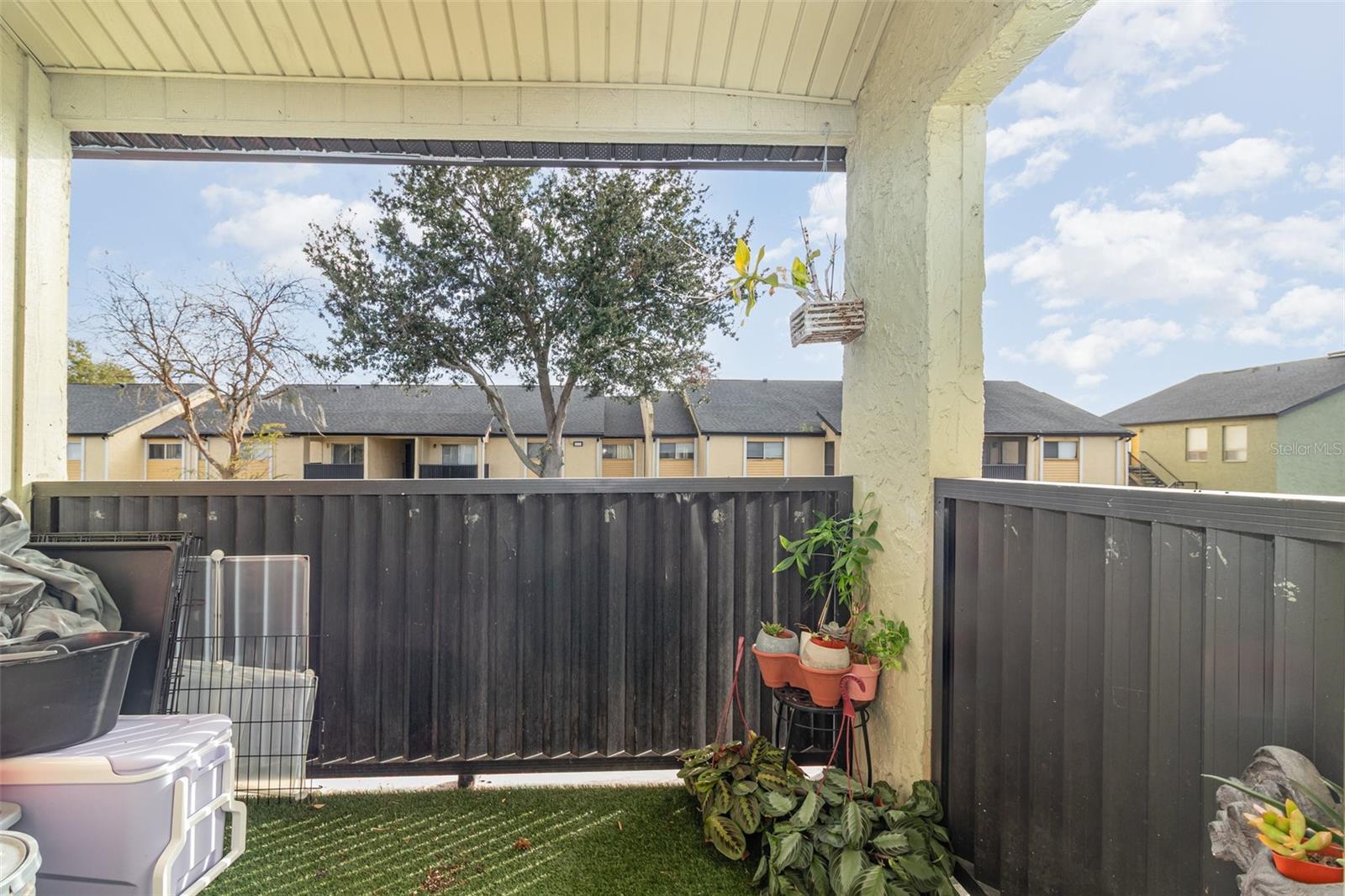 924 LAKE DESTINY ROAD E