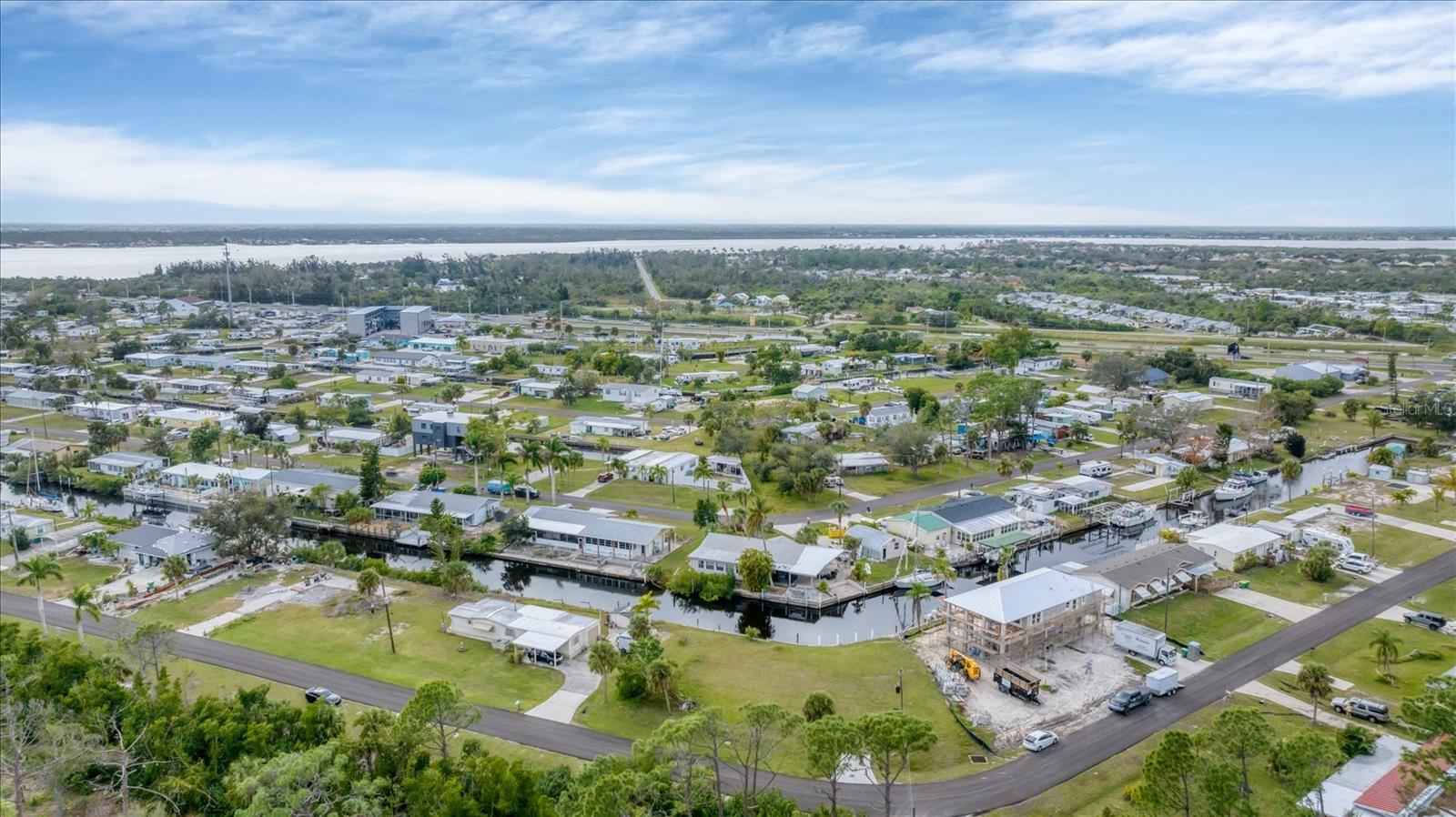 4203 HOLLIS AVENUE, PORT CHARLOTTE, FL, 33953 4 4203 HOLLIS AVENUE
