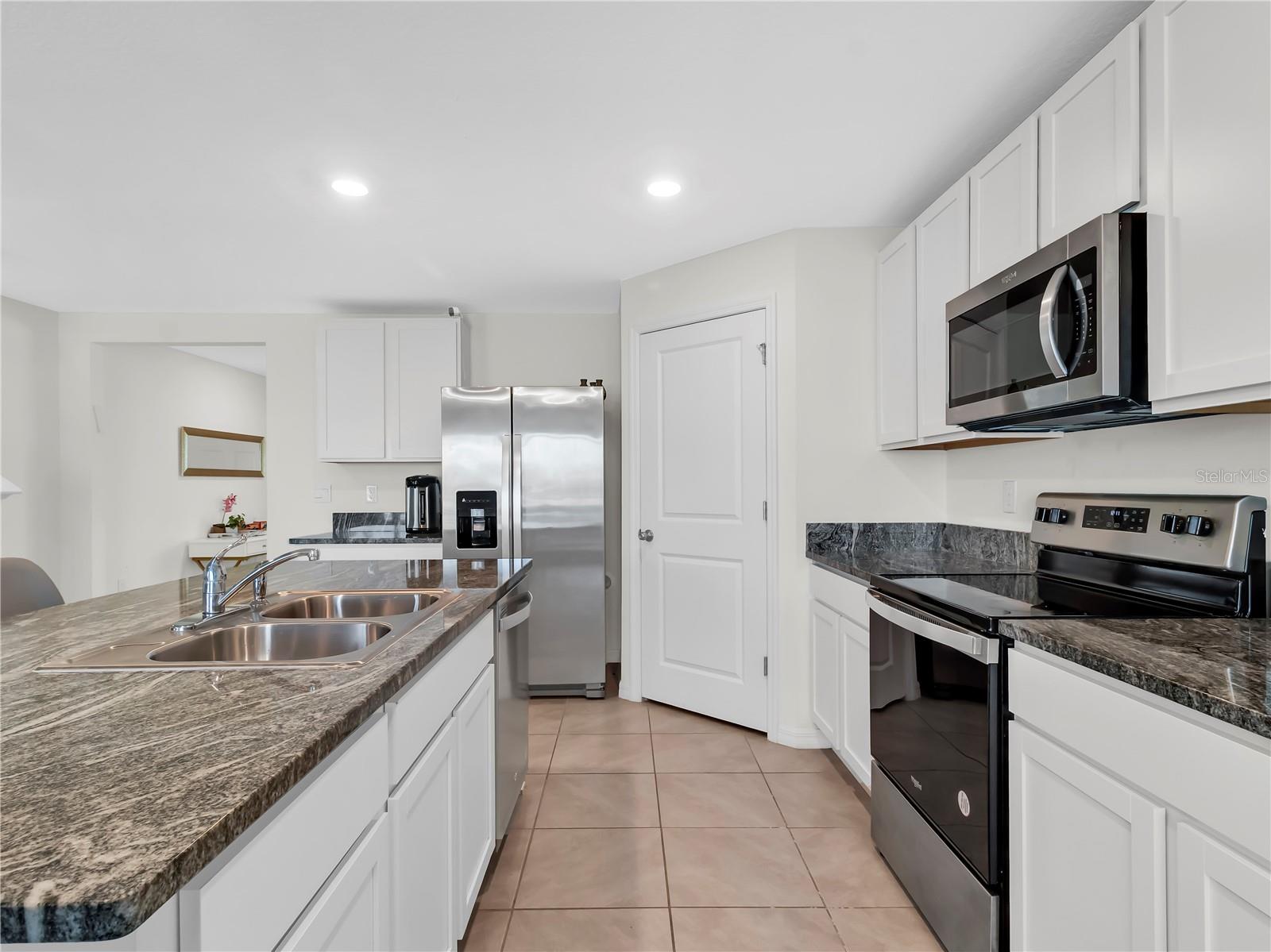 CREEK PRESERVE PH 1 6-8 - Residential Lease