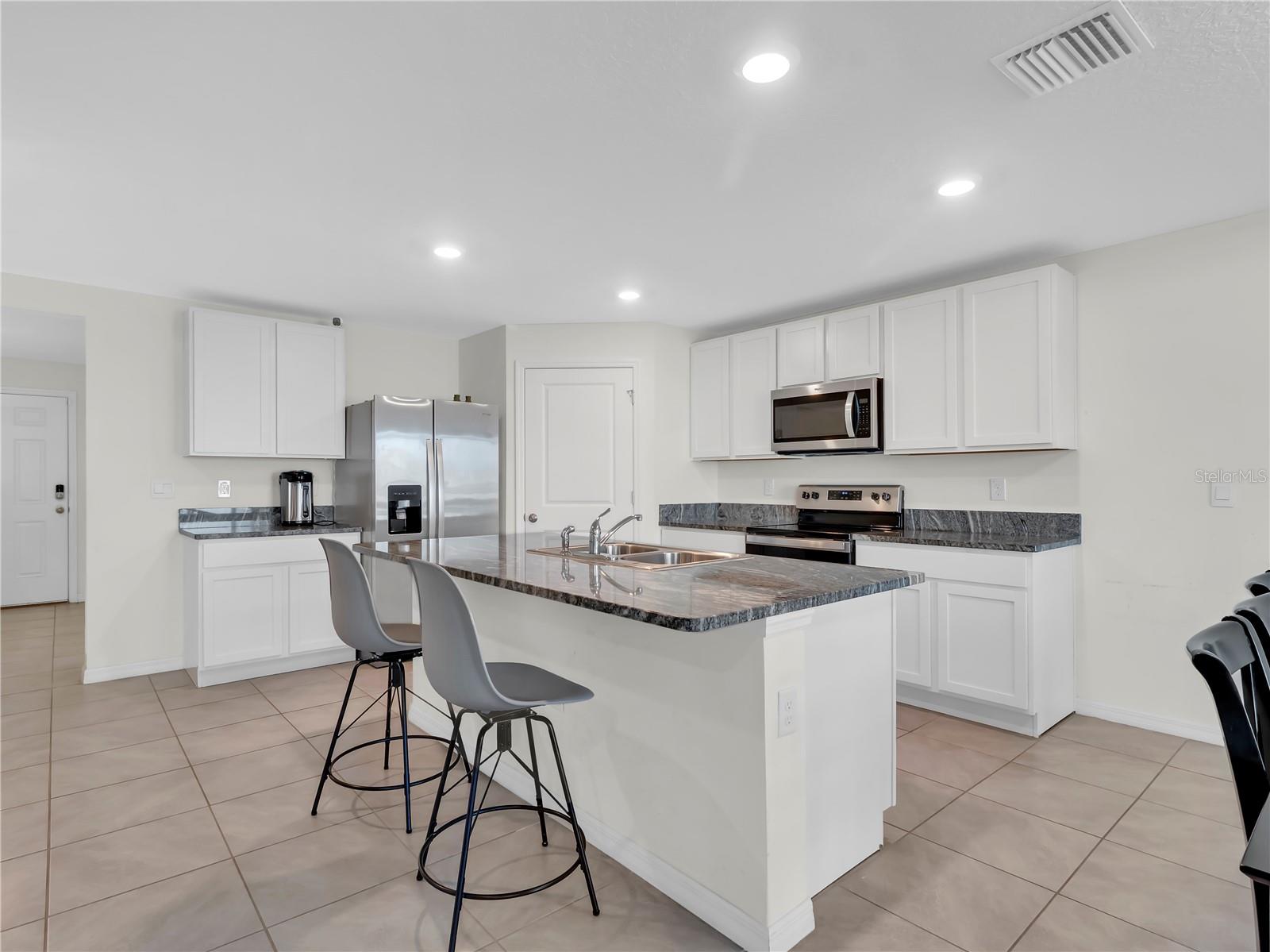 CREEK PRESERVE PH 1 6-8 - Residential Lease