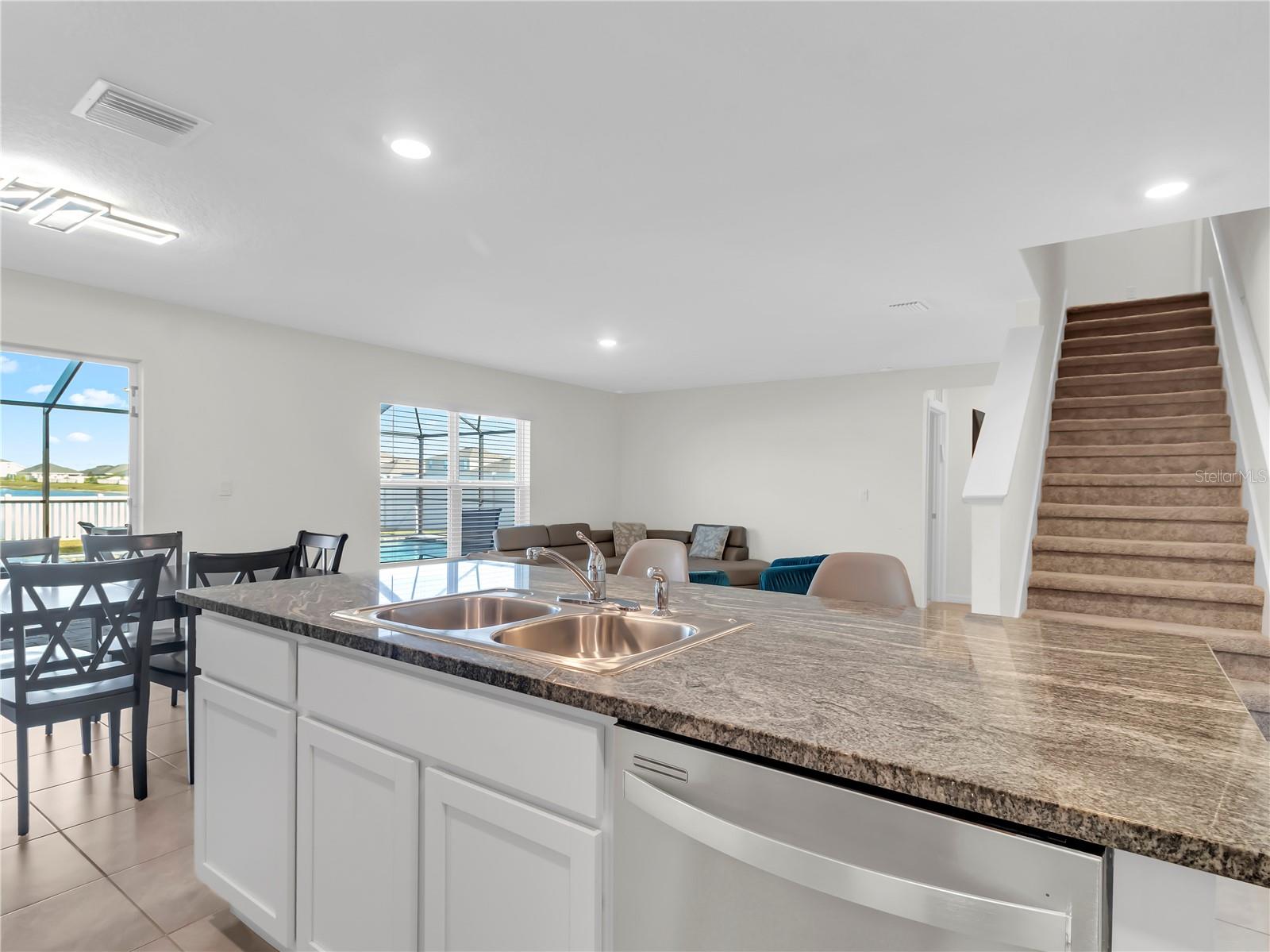 CREEK PRESERVE PH 1 6-8 - Residential Lease