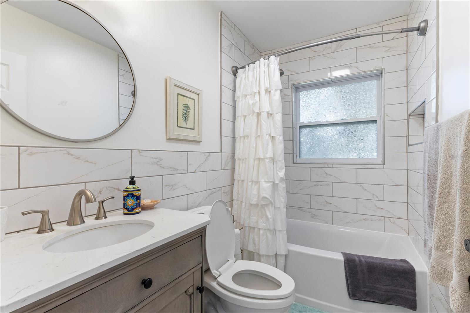 BAY BREEZE ESTATES - Residential