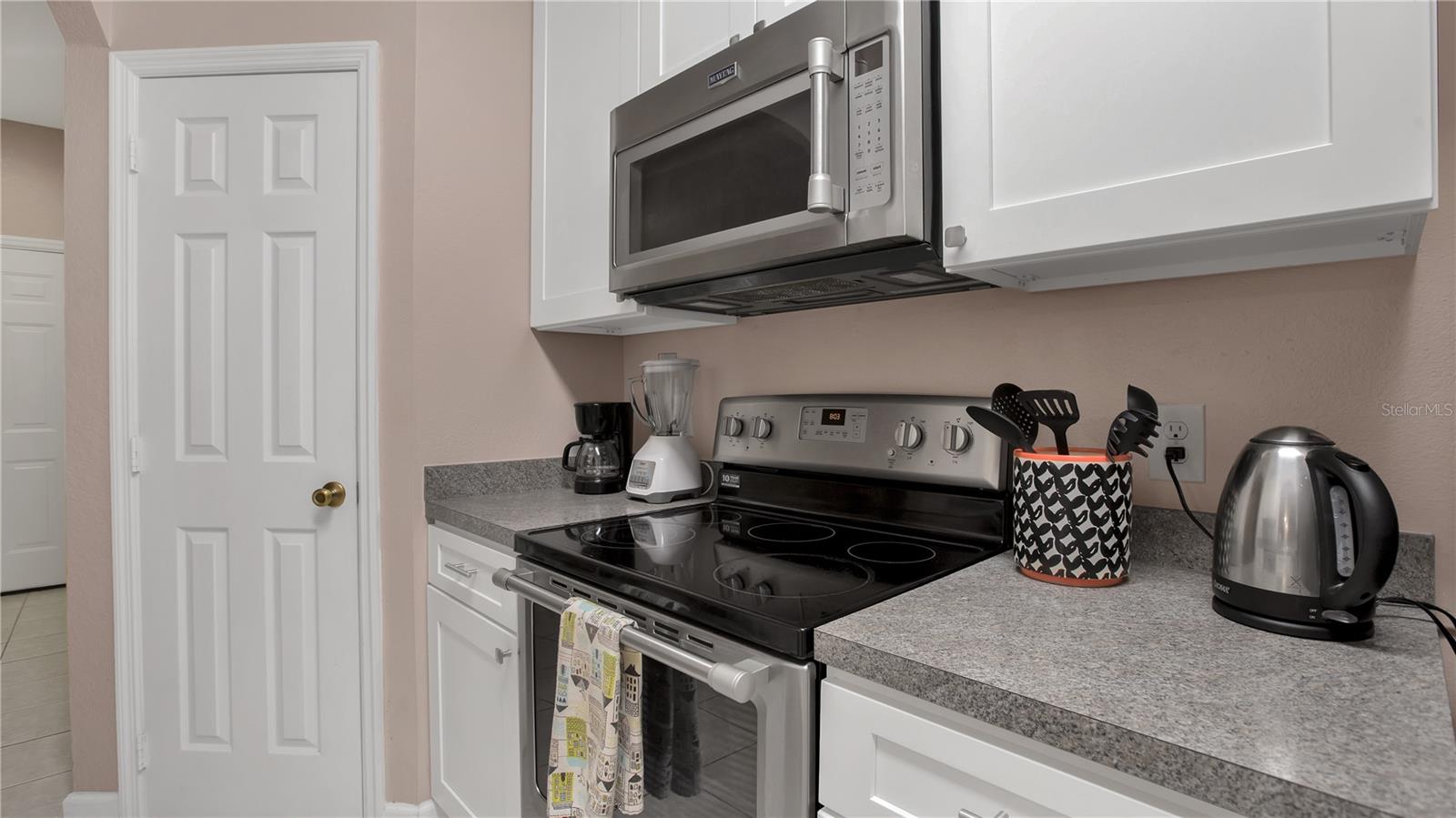 HORIZONS/STONERIDGE PLACE PH 03 - Residential