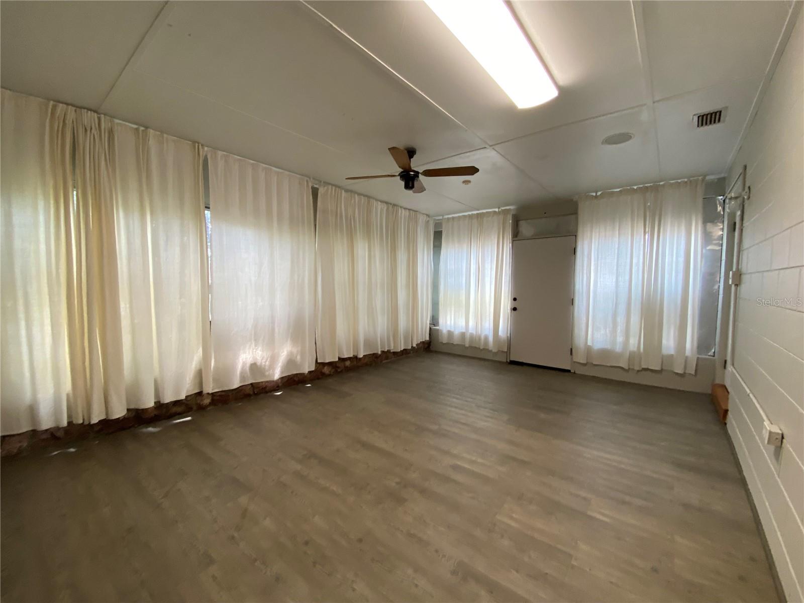 1431 GUERNSEY STREET