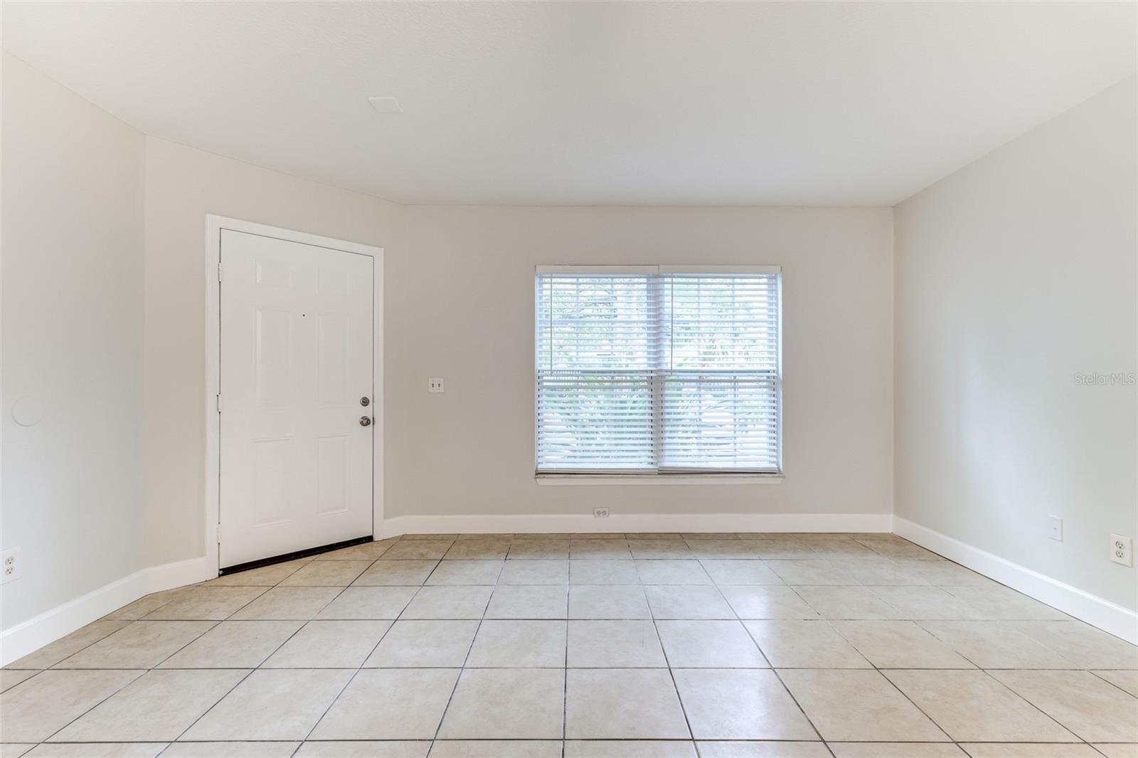 3651 N GOLDENROD ROAD D101