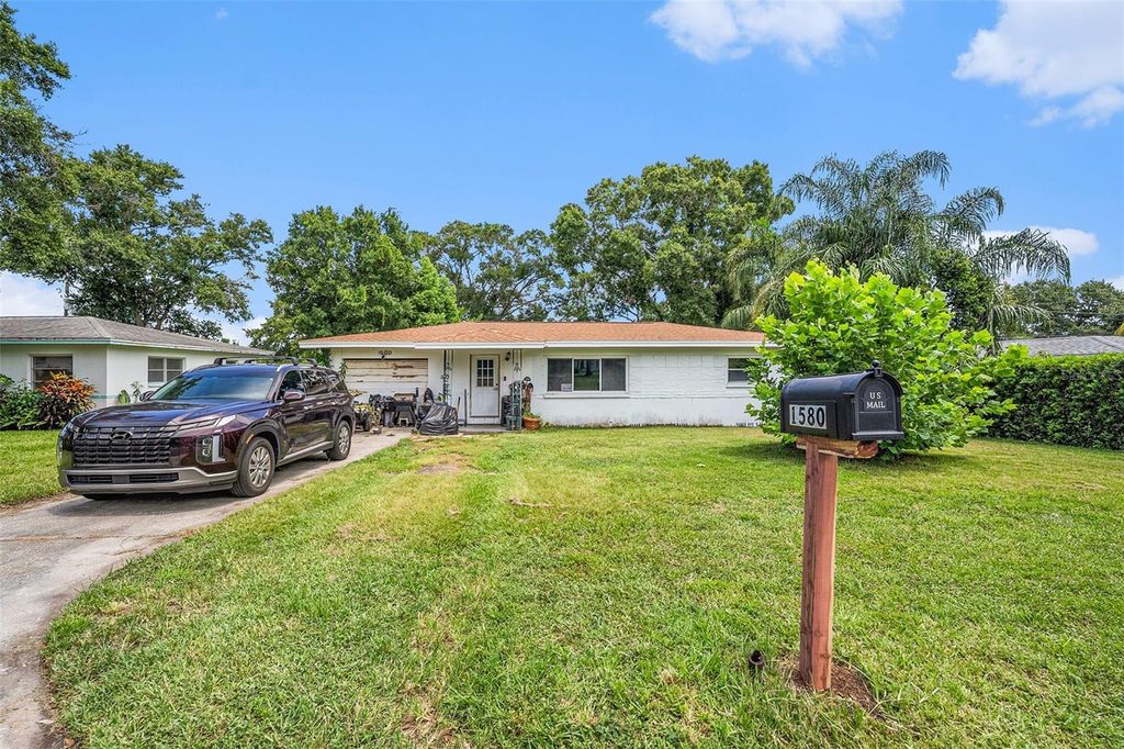 Photo of 1580 Tuscola Road, Clearwater, FL 33756 (MLS # TB8401988)
