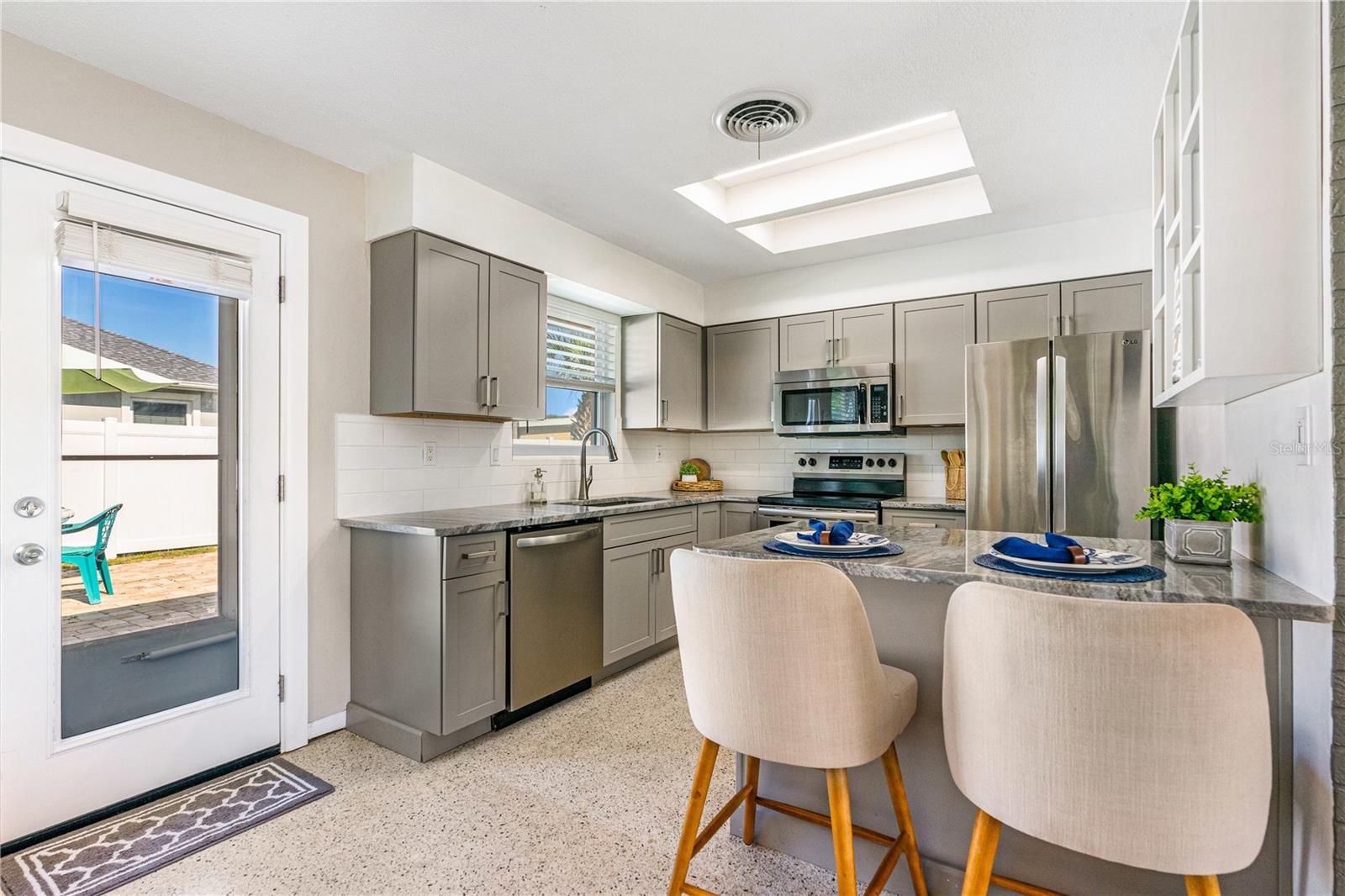 RIOMAR BEACHES - Residential