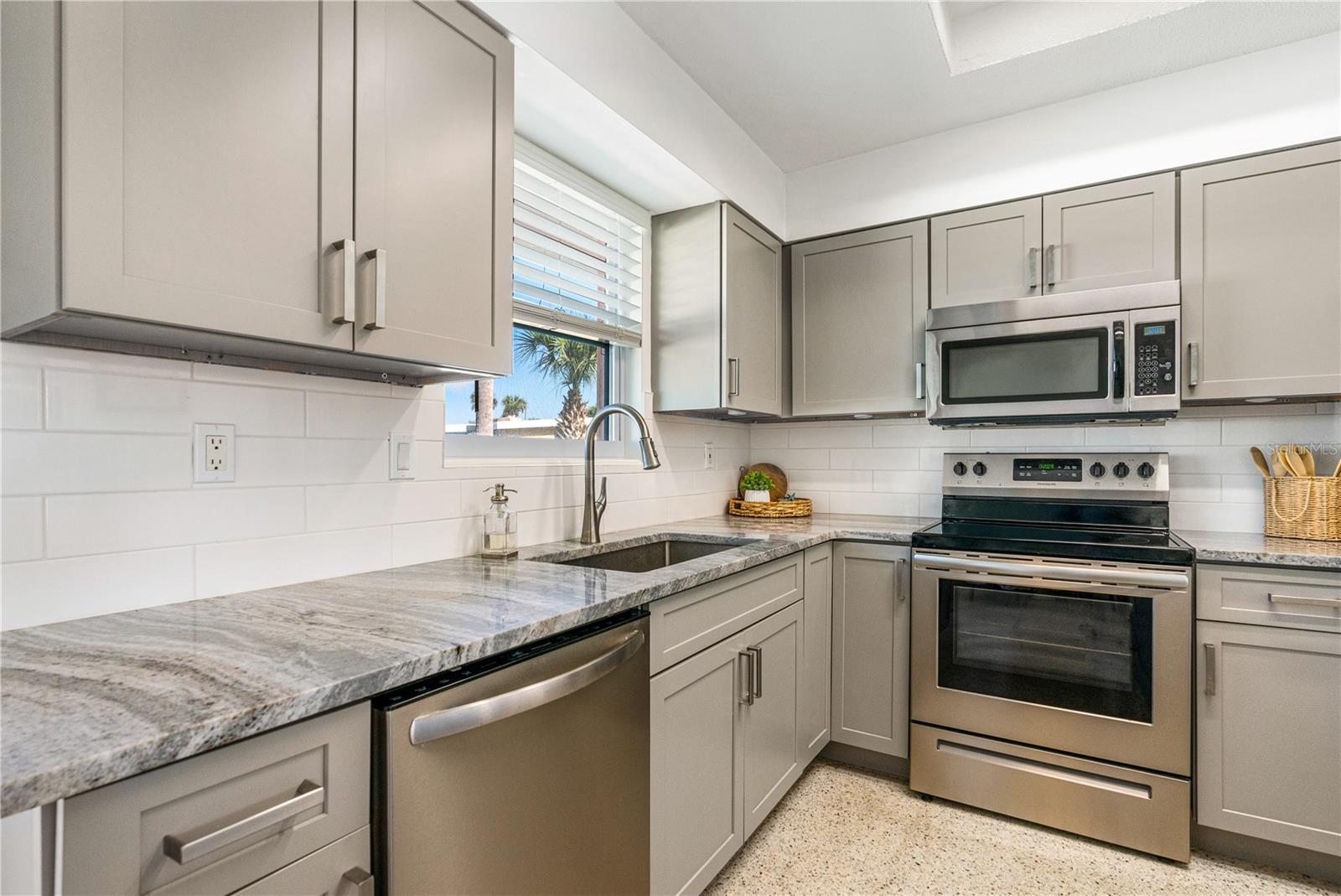 RIOMAR BEACHES - Residential