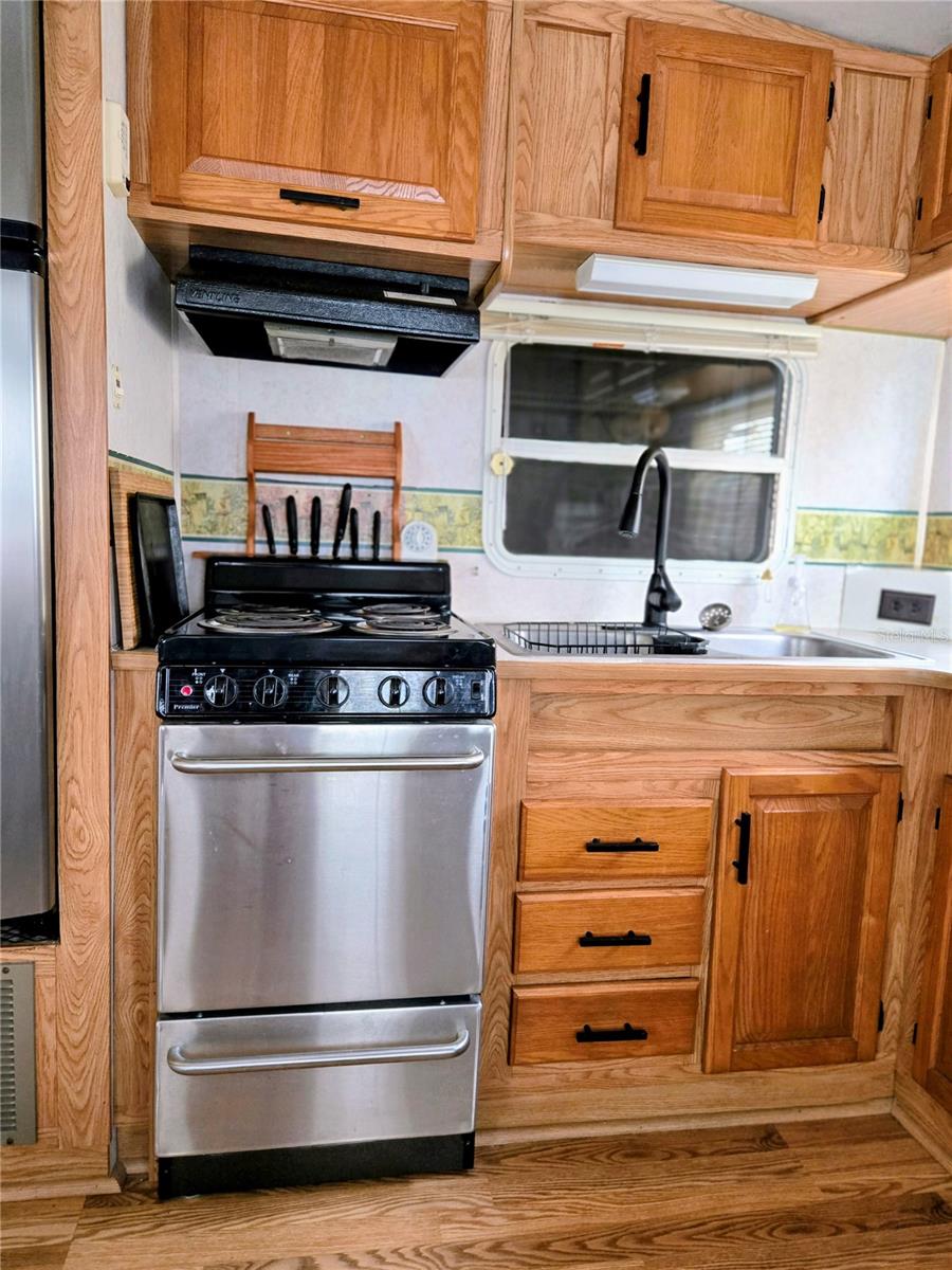 COUNTRY AIRE VILLAGE - Residential