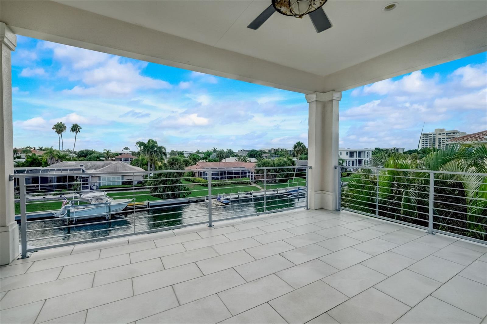 COUNTRY CLUB SHORES SEC 03 - Residential