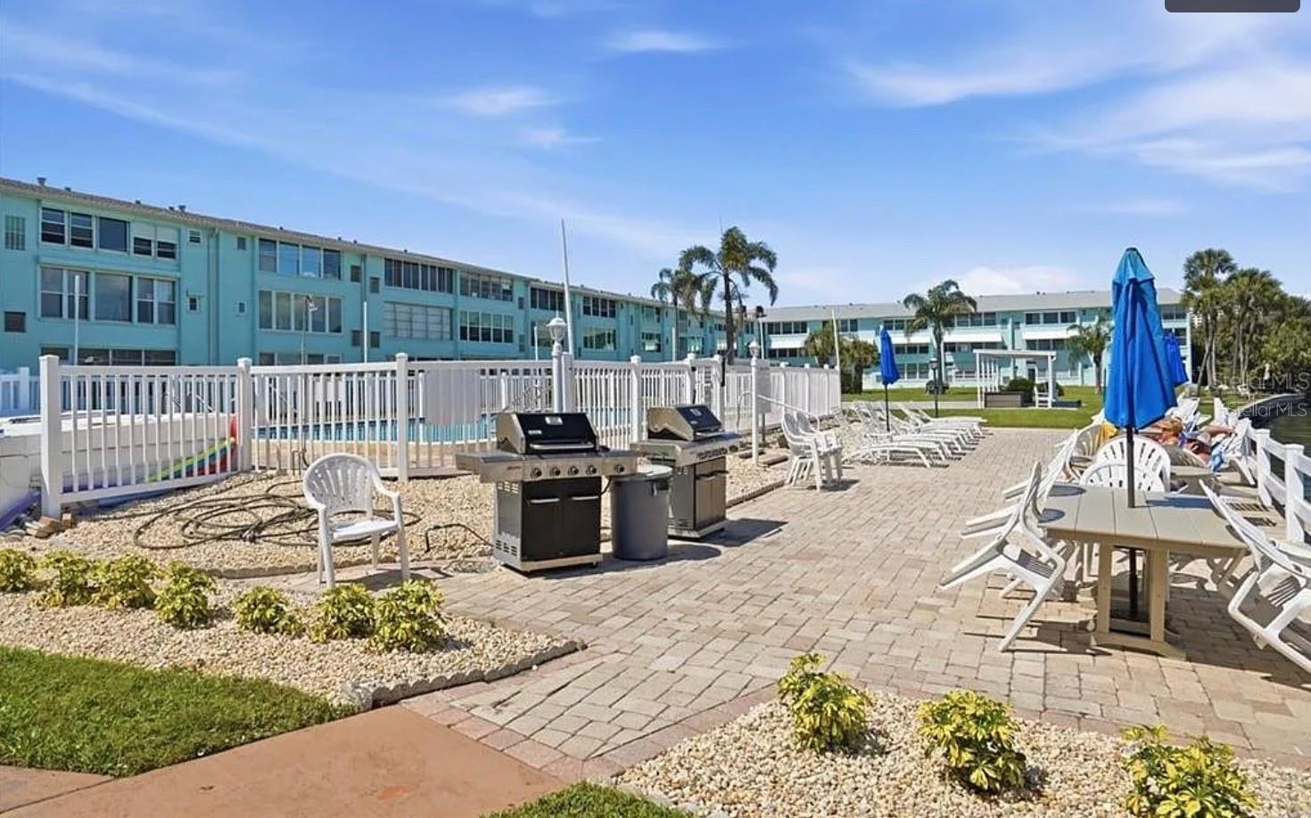 SHORE CREST BLDG - Residential