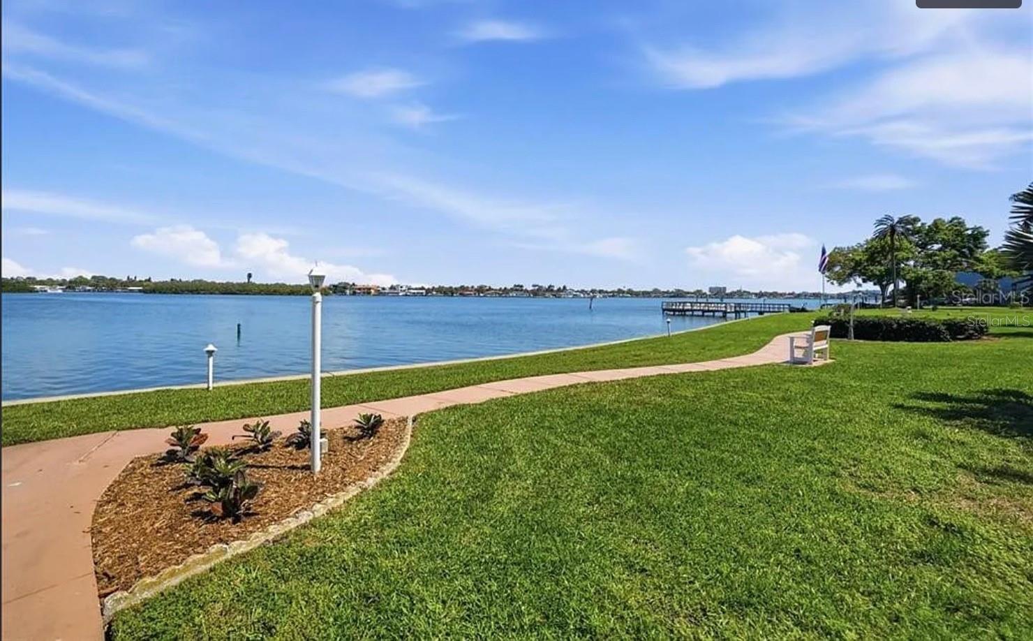 SHORE CREST BLDG - Residential