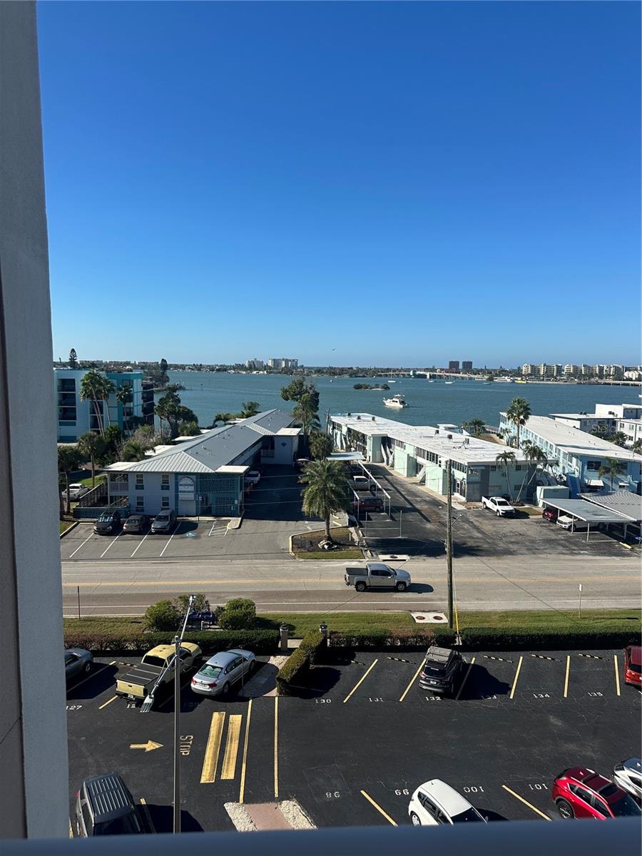 SHORE CREST BLDG - Residential