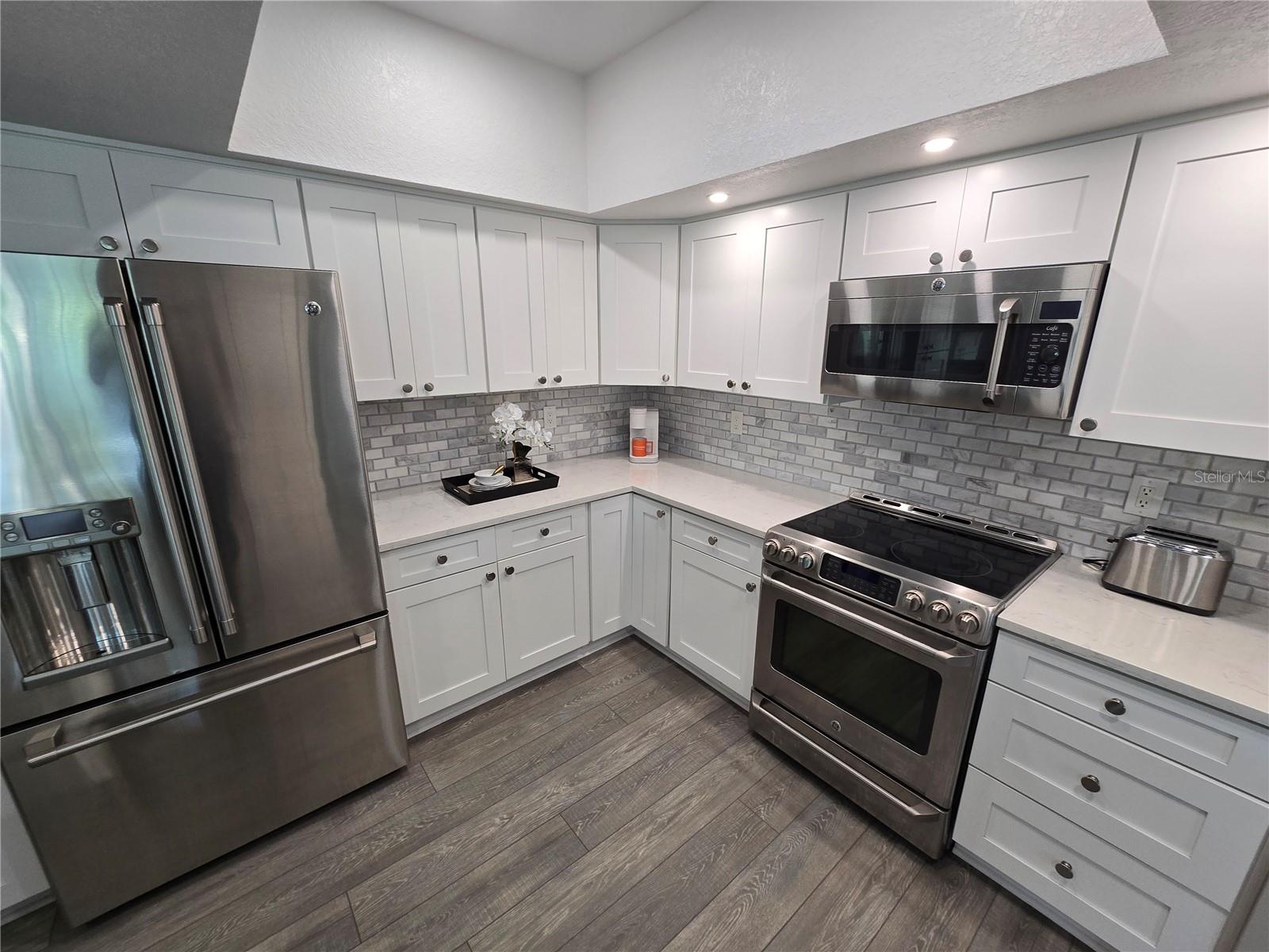 CAPTIVA CAY TWNHMS - Residential Lease
