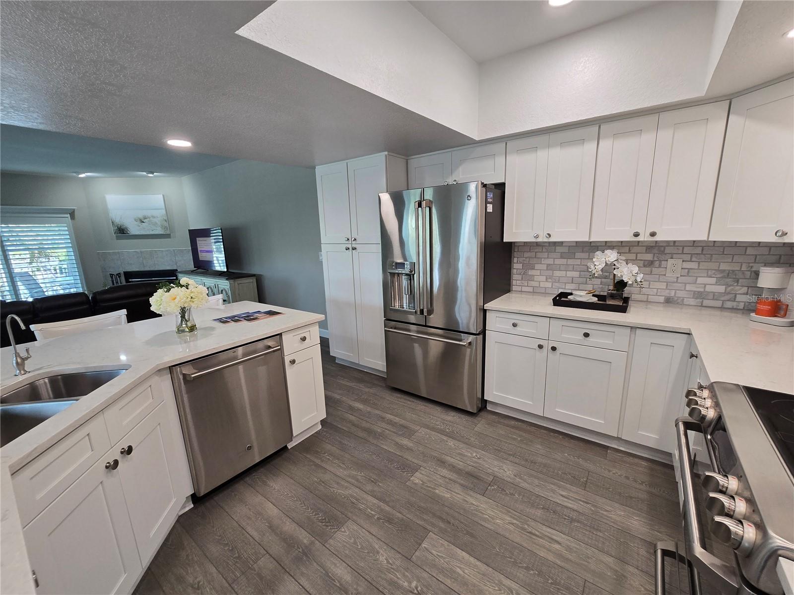 CAPTIVA CAY TWNHMS - Residential Lease