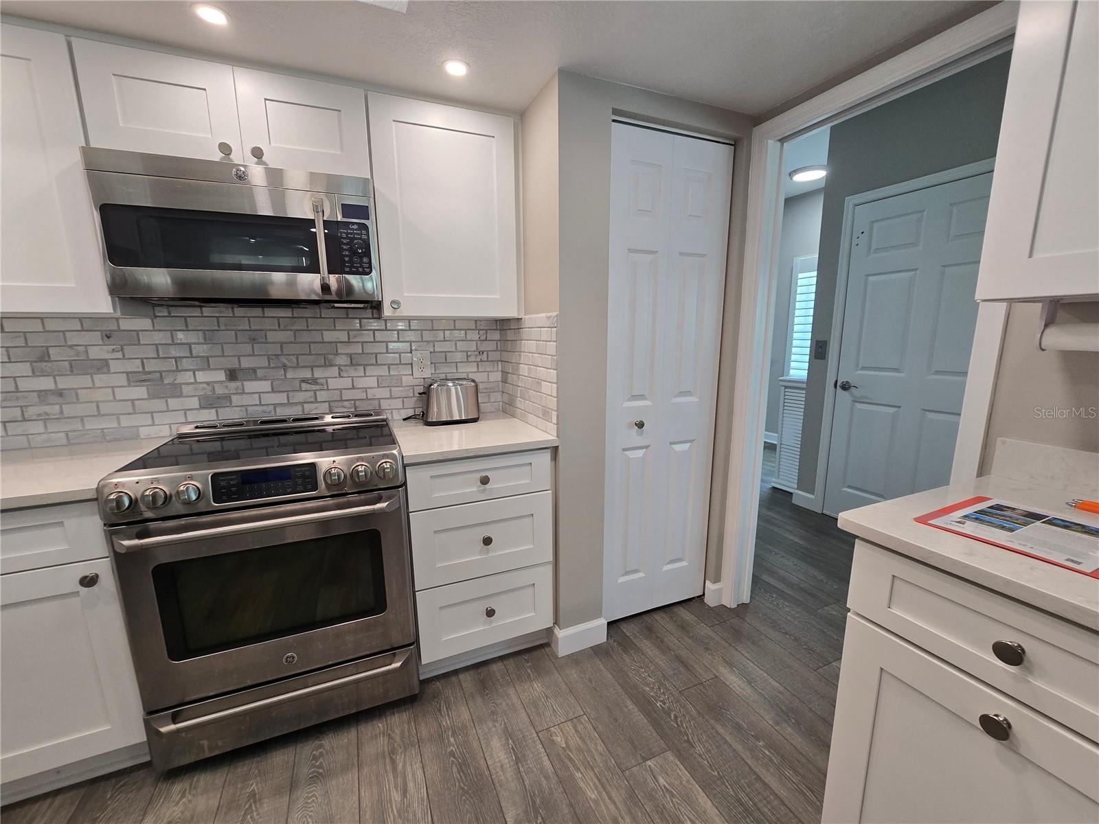 CAPTIVA CAY TWNHMS - Residential Lease