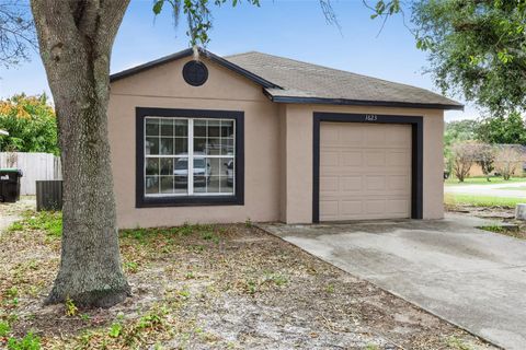 Photo of 1623 Ridge Pointe Drive, Orlando, FL 32808 (MLS # O6375993)