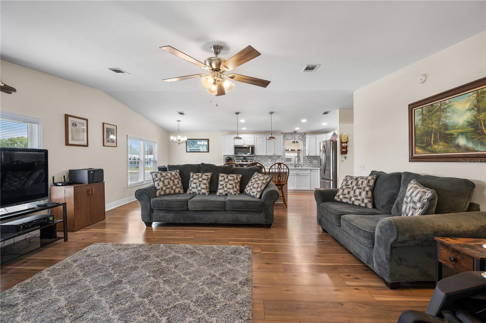 FOXWOOD LAKE ESTATES PH 01 - Residential