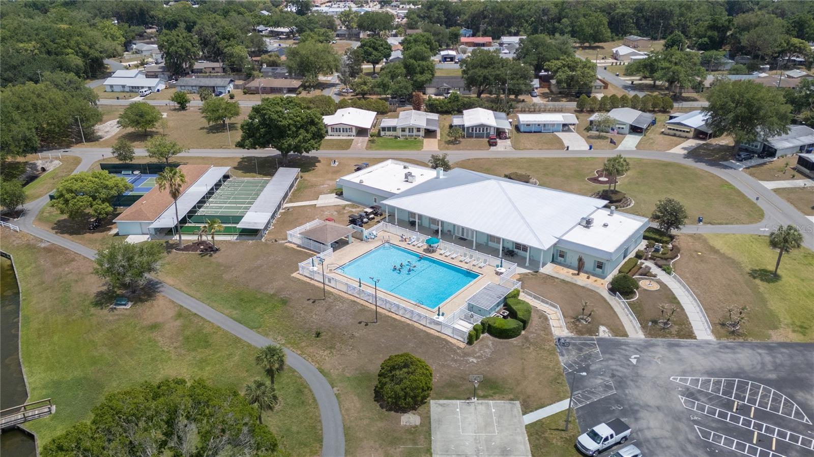 FOXWOOD LAKE ESTATES PH 01 - Residential