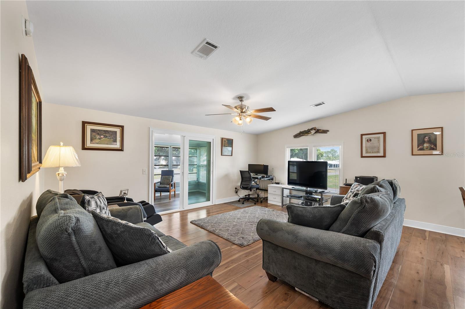 FOXWOOD LAKE ESTATES PH 01 - Residential