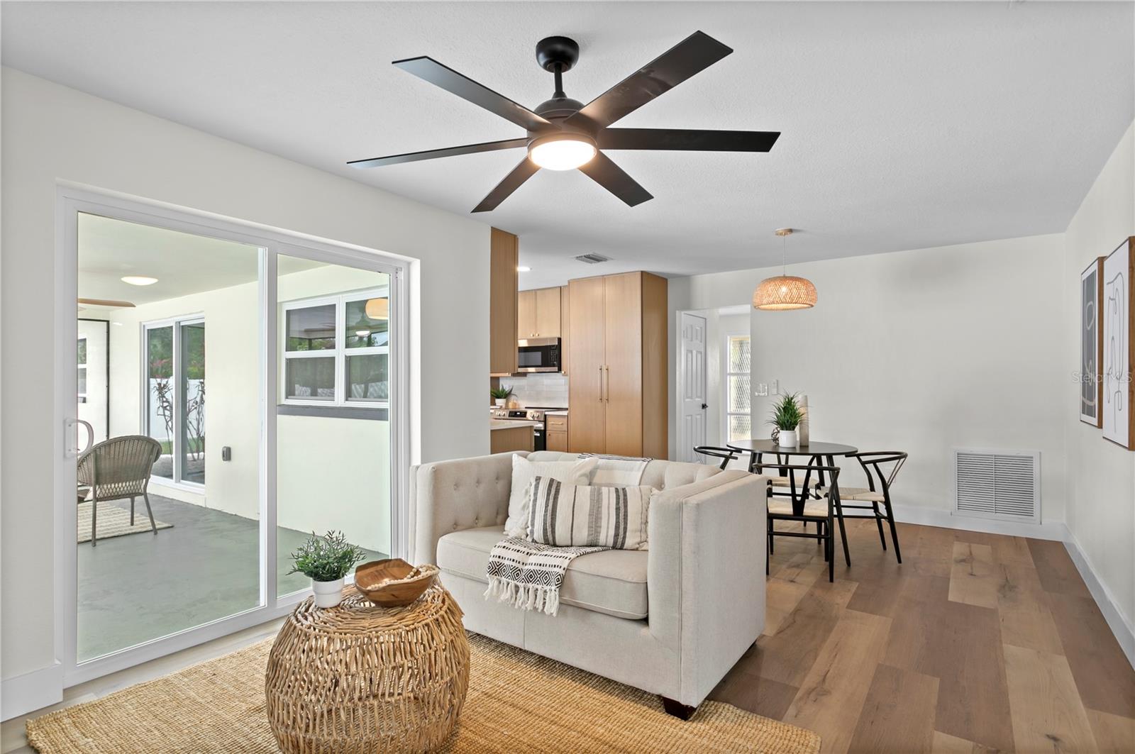 PINE OAK 2ND ADD - Residential