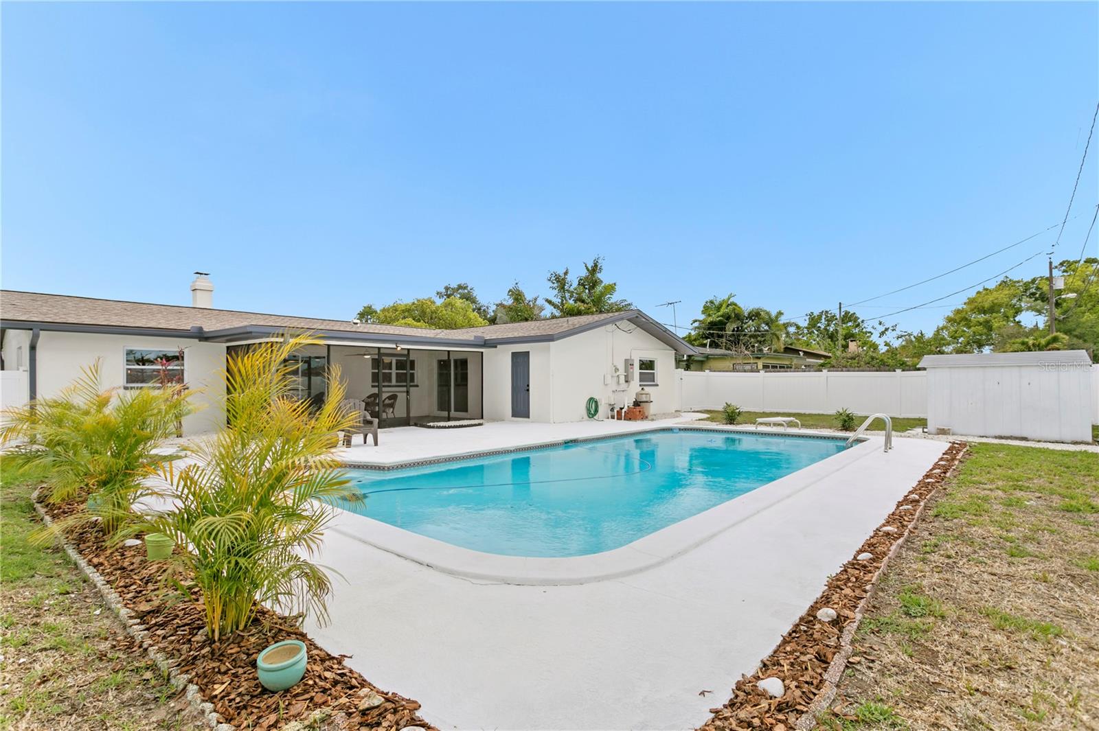 PINE OAK 2ND ADD - Residential