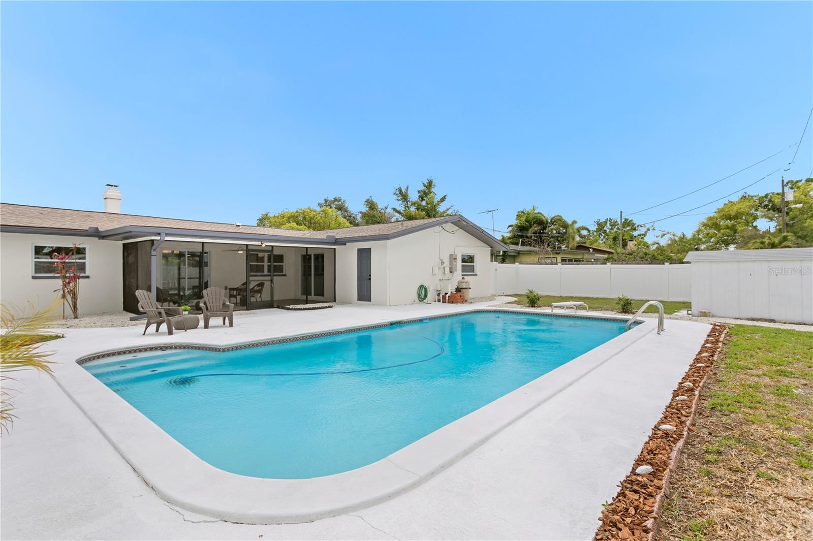 PINE OAK 2ND ADD - Residential