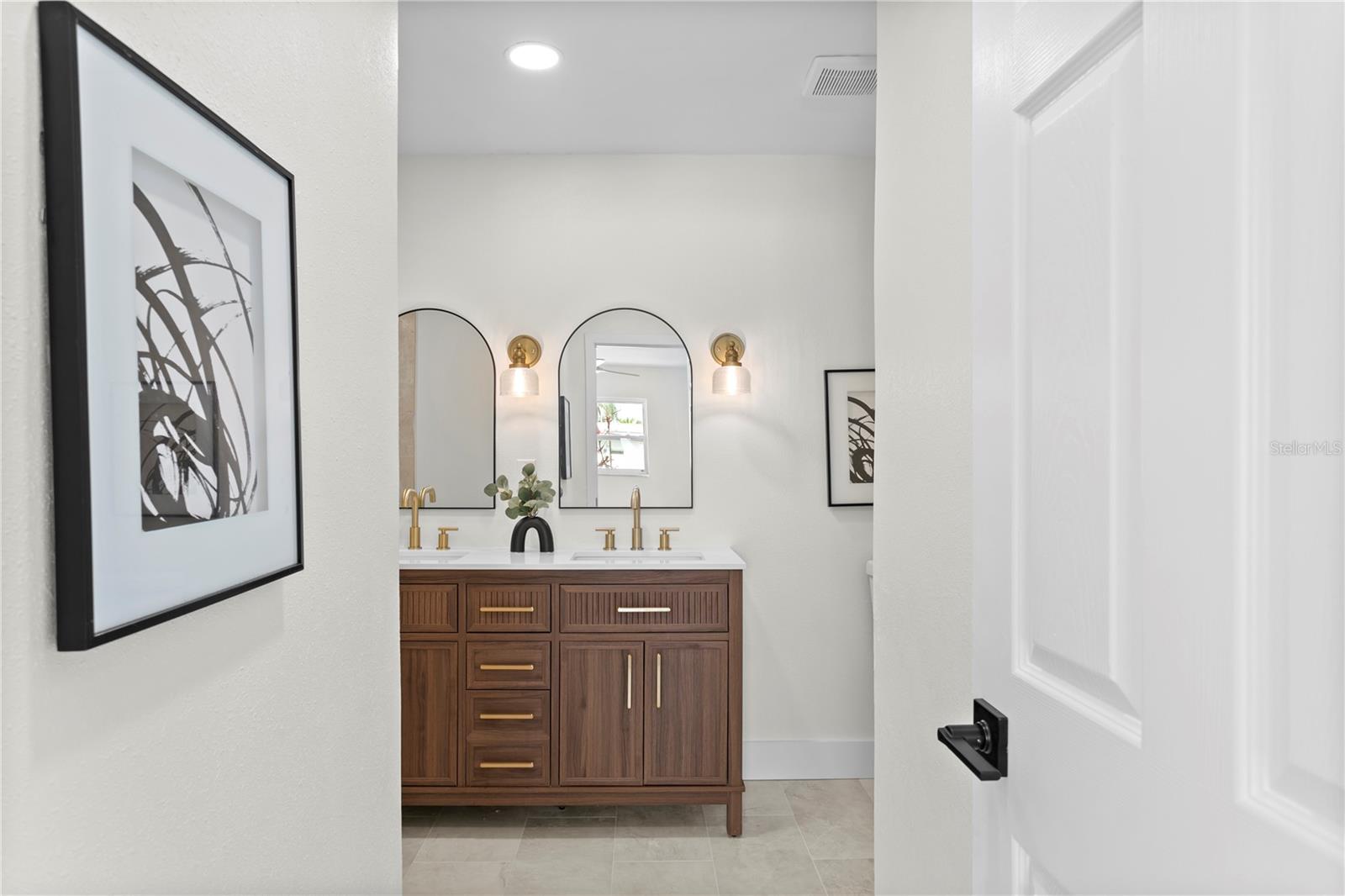 PINE OAK 2ND ADD - Residential