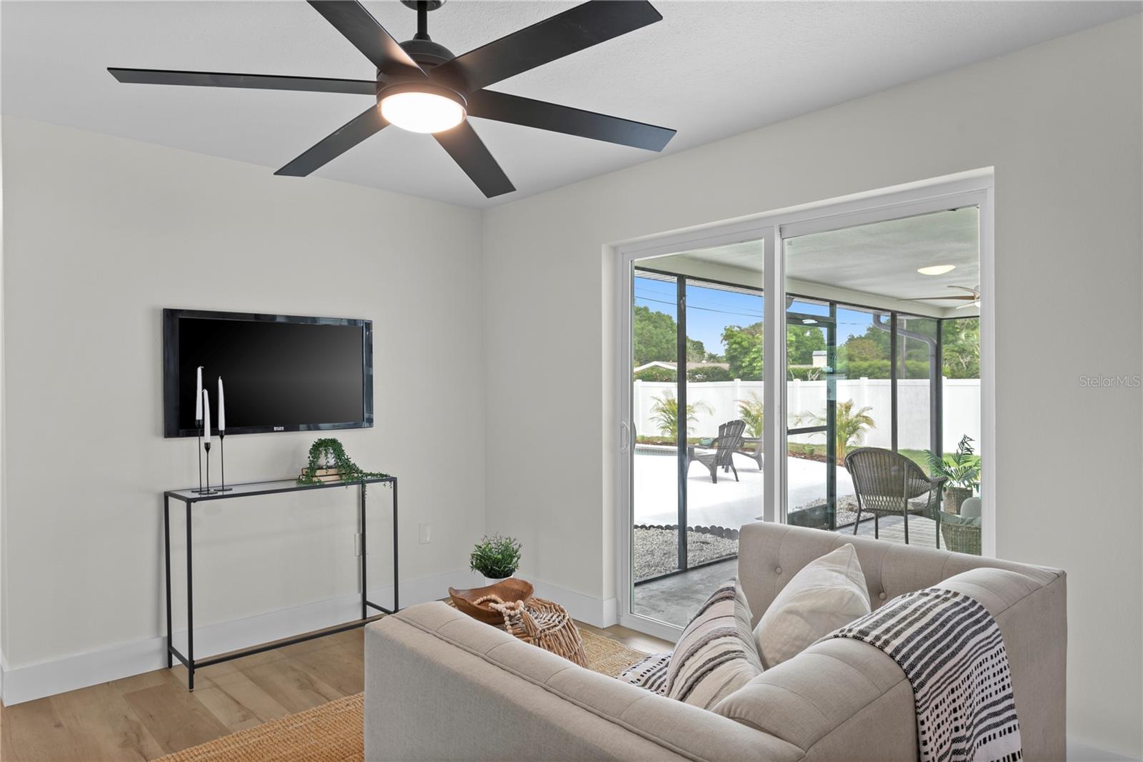 PINE OAK 2ND ADD - Residential