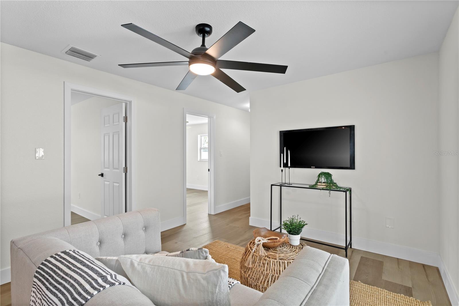 PINE OAK 2ND ADD - Residential