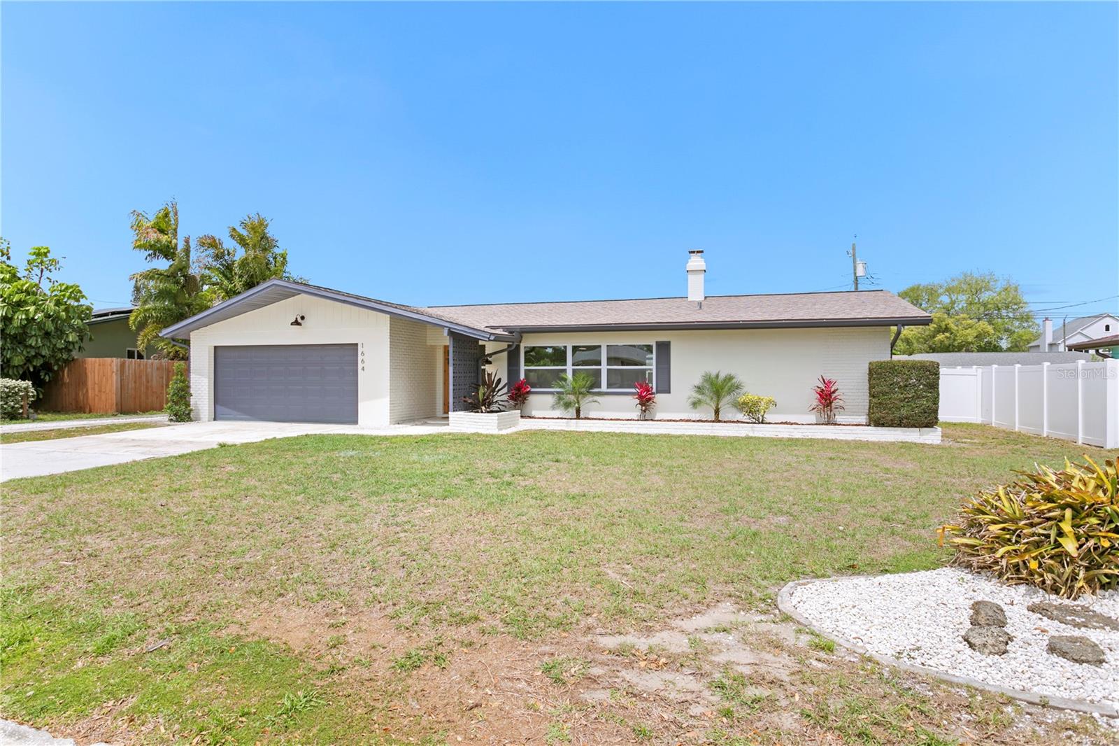 PINE OAK 2ND ADD - Residential