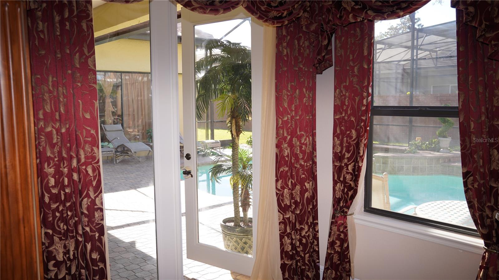 KENSINGTON PARK - Residential