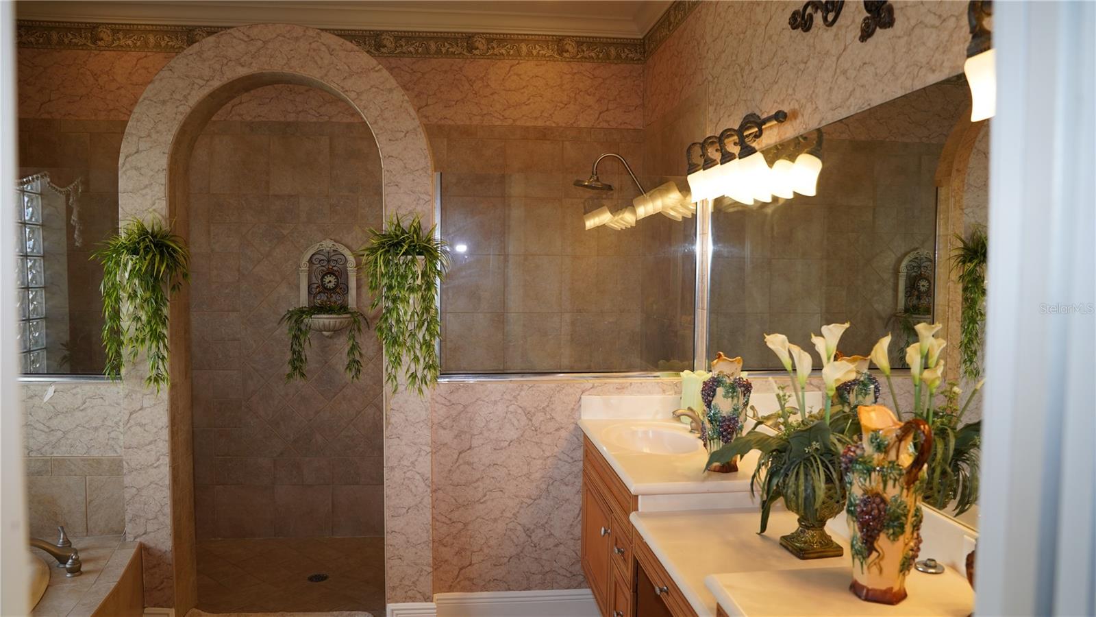 KENSINGTON PARK - Residential