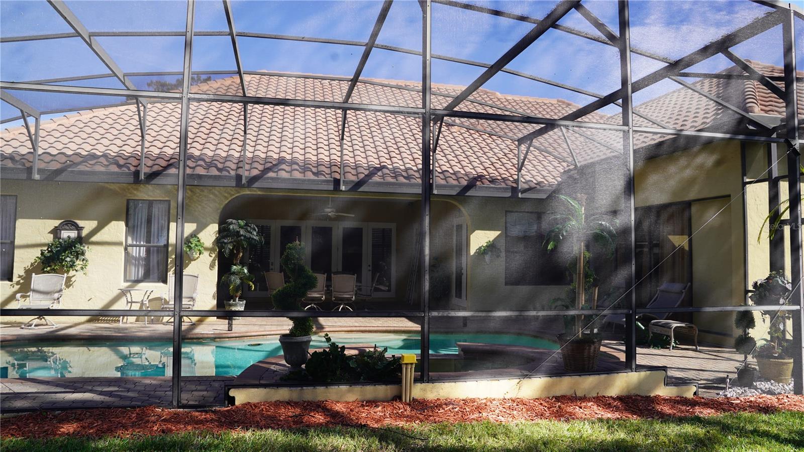 KENSINGTON PARK - Residential