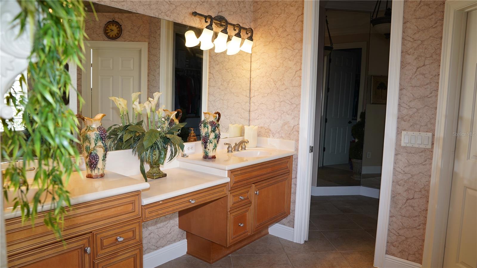 KENSINGTON PARK - Residential