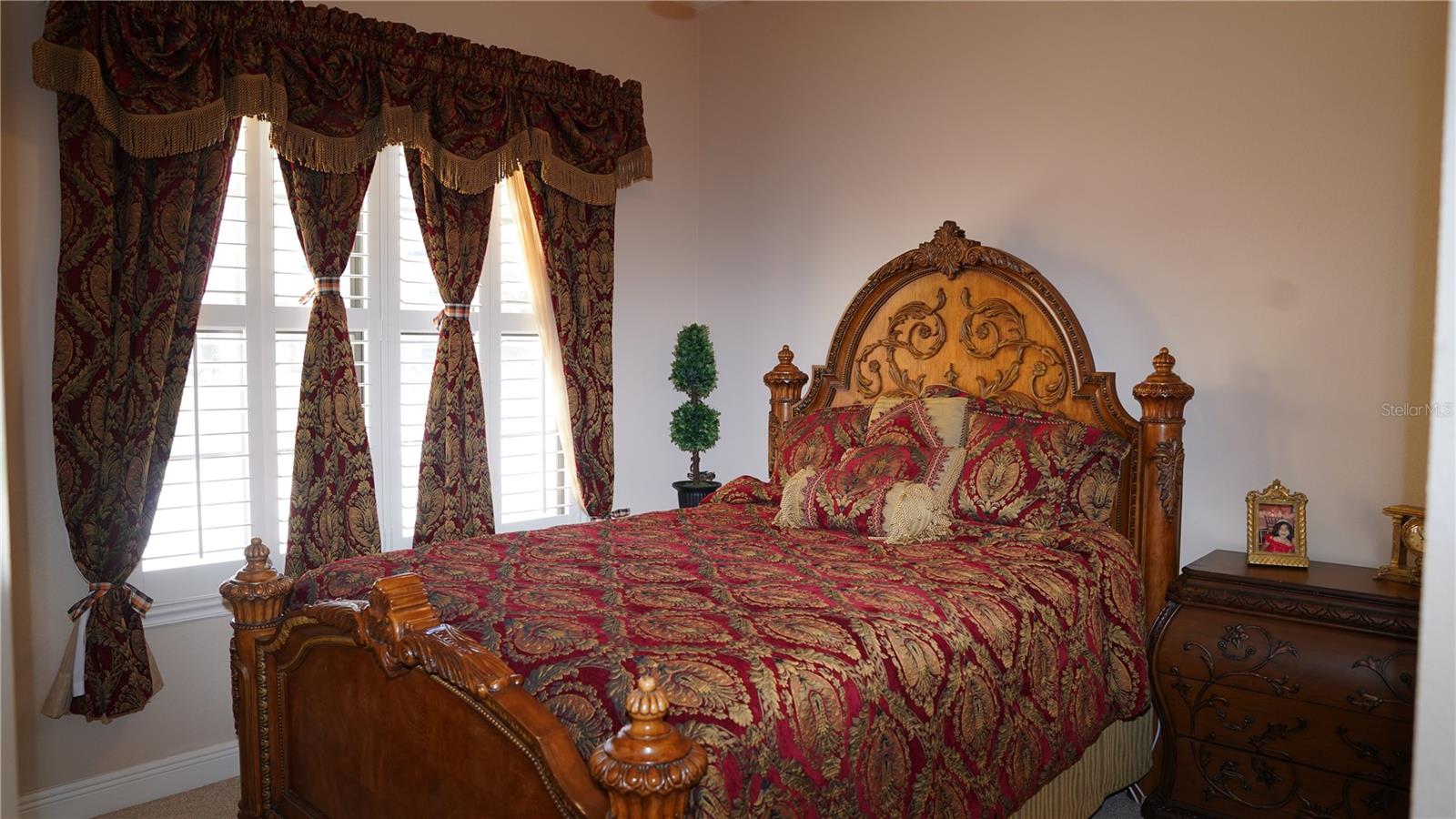 KENSINGTON PARK - Residential