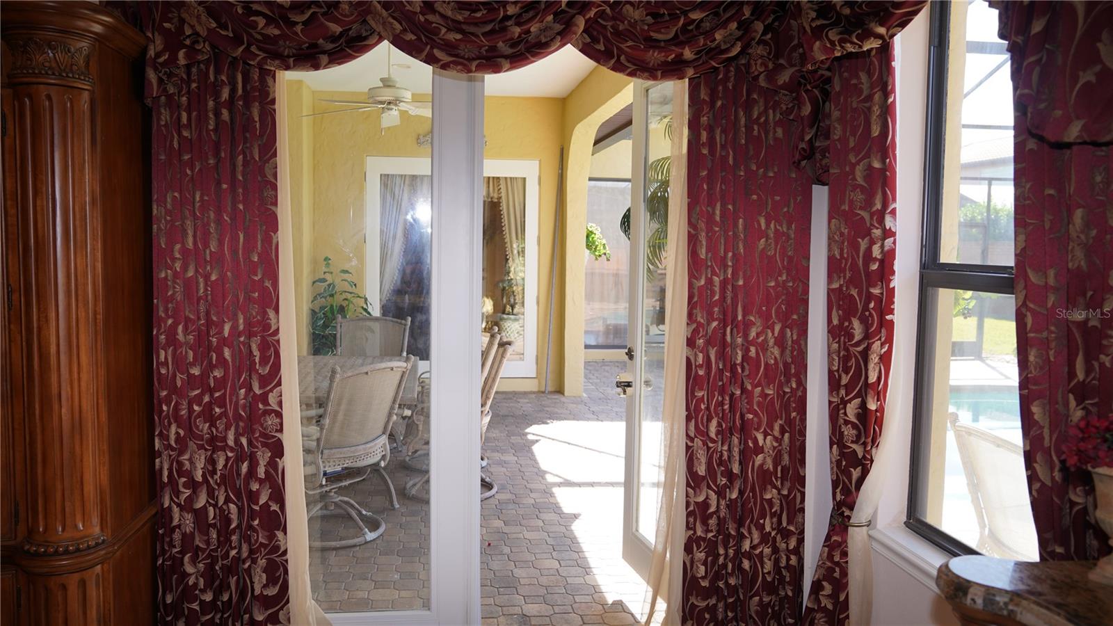 KENSINGTON PARK - Residential