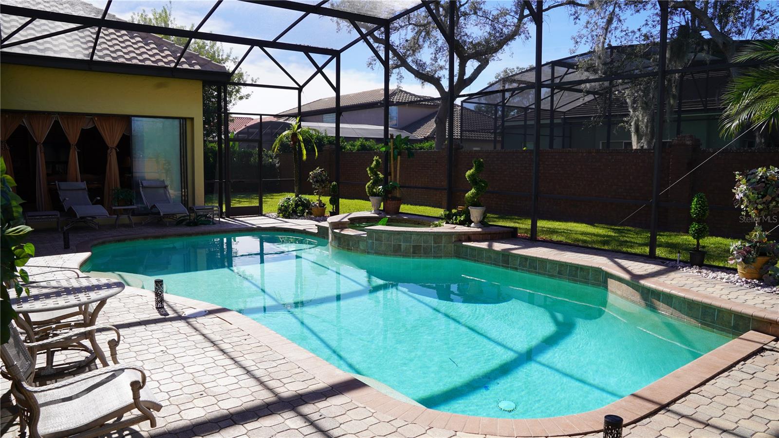 KENSINGTON PARK - Residential